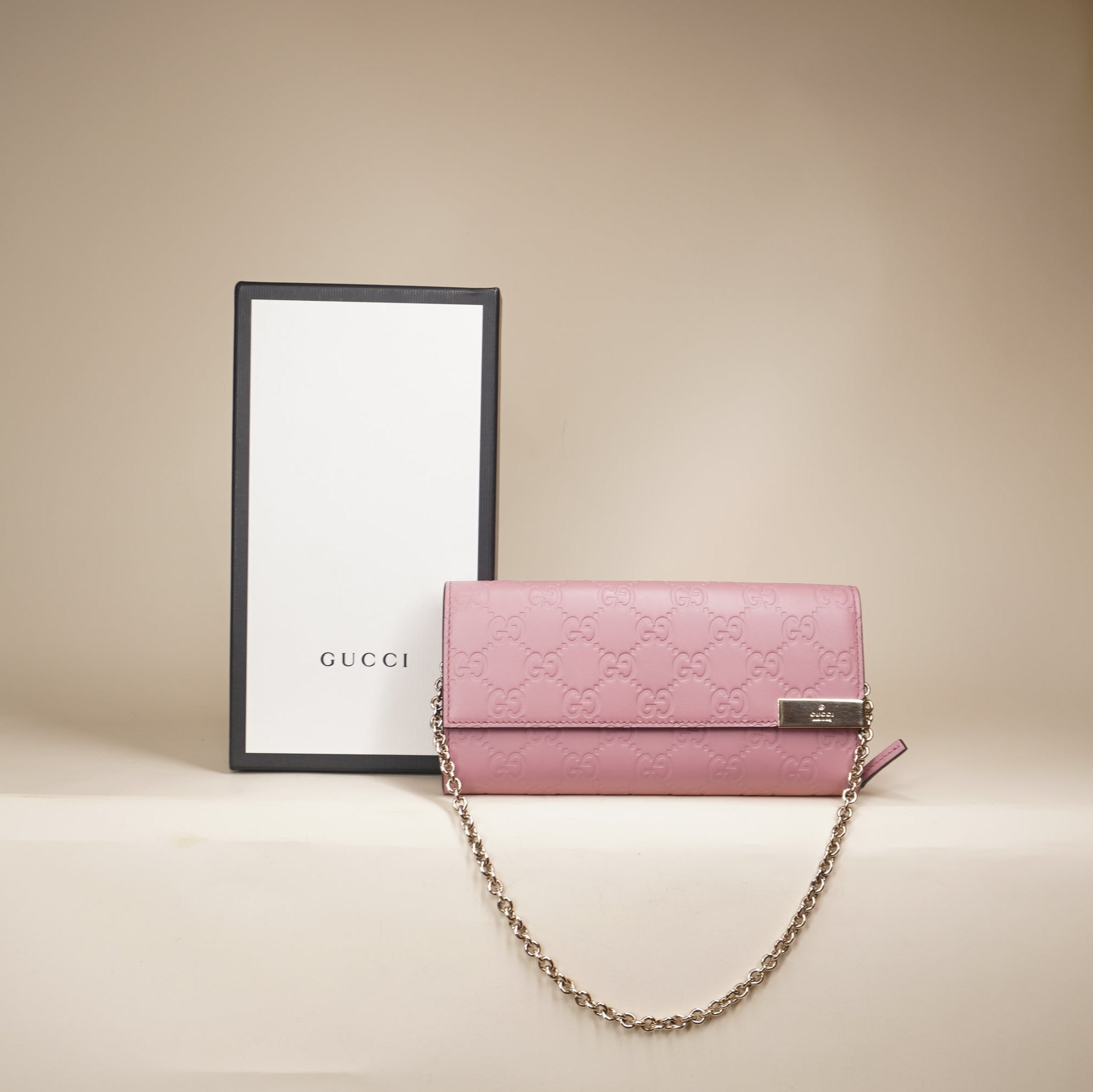 PRE-OWNED Carmine Rose Guccissima Signature Dice Chain Wallet 