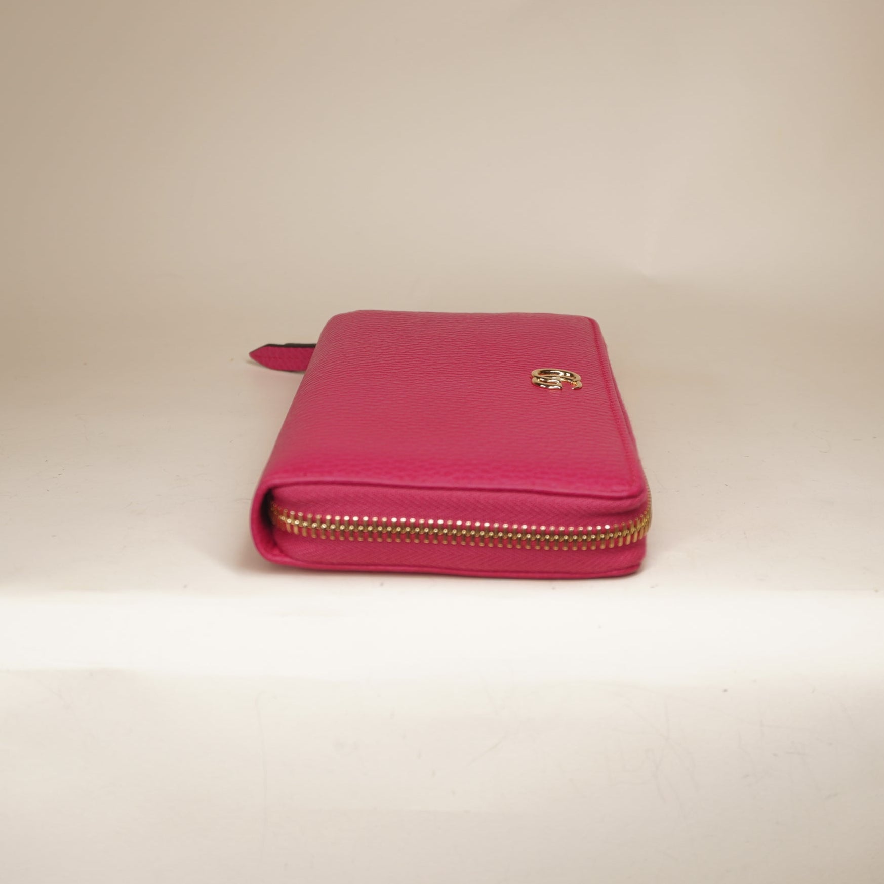 PRE-OWNED Dollar Calfskin GG Marmont Zip Around Wallet Box Pink