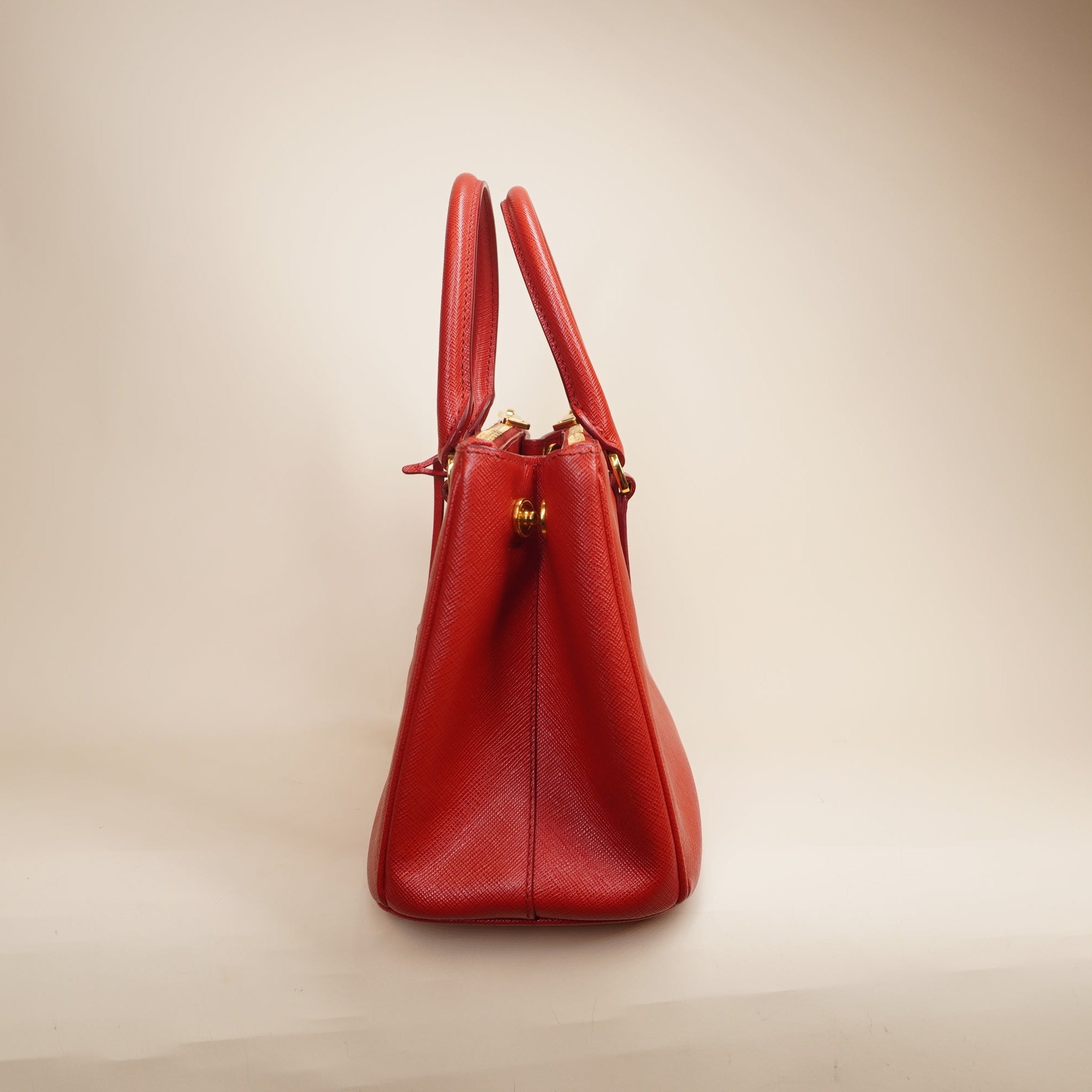 Red Galleria Saffiano Leather Shoulder Bag