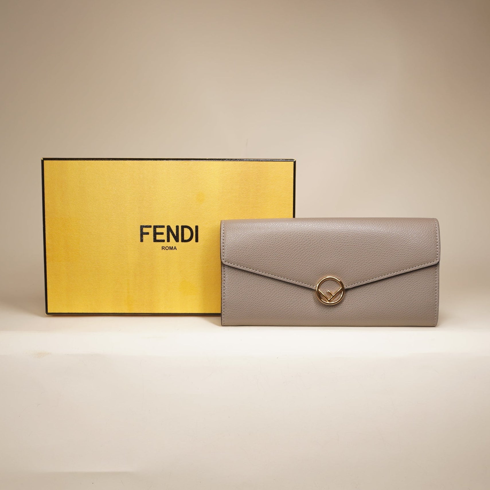 PRE-OWNED FF Vitello Cruise F is Fendi Continental Envelope Wallet
