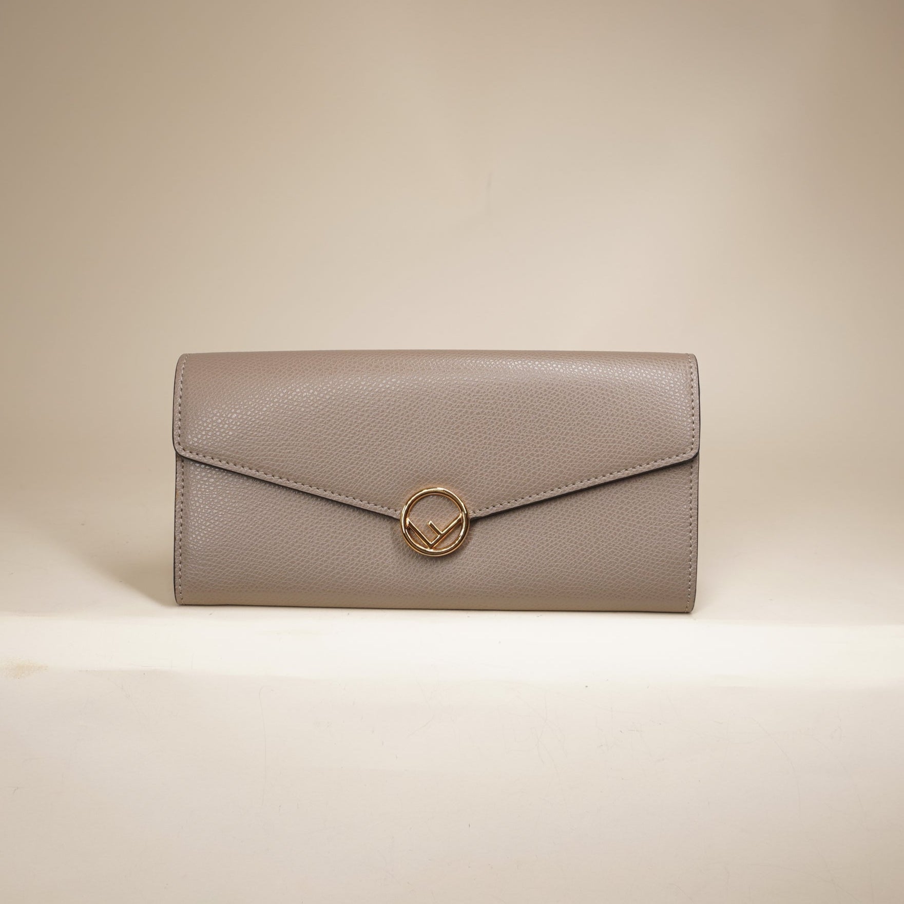 PRE-OWNED FF Vitello Cruise F is Fendi Continental Envelope Wallet