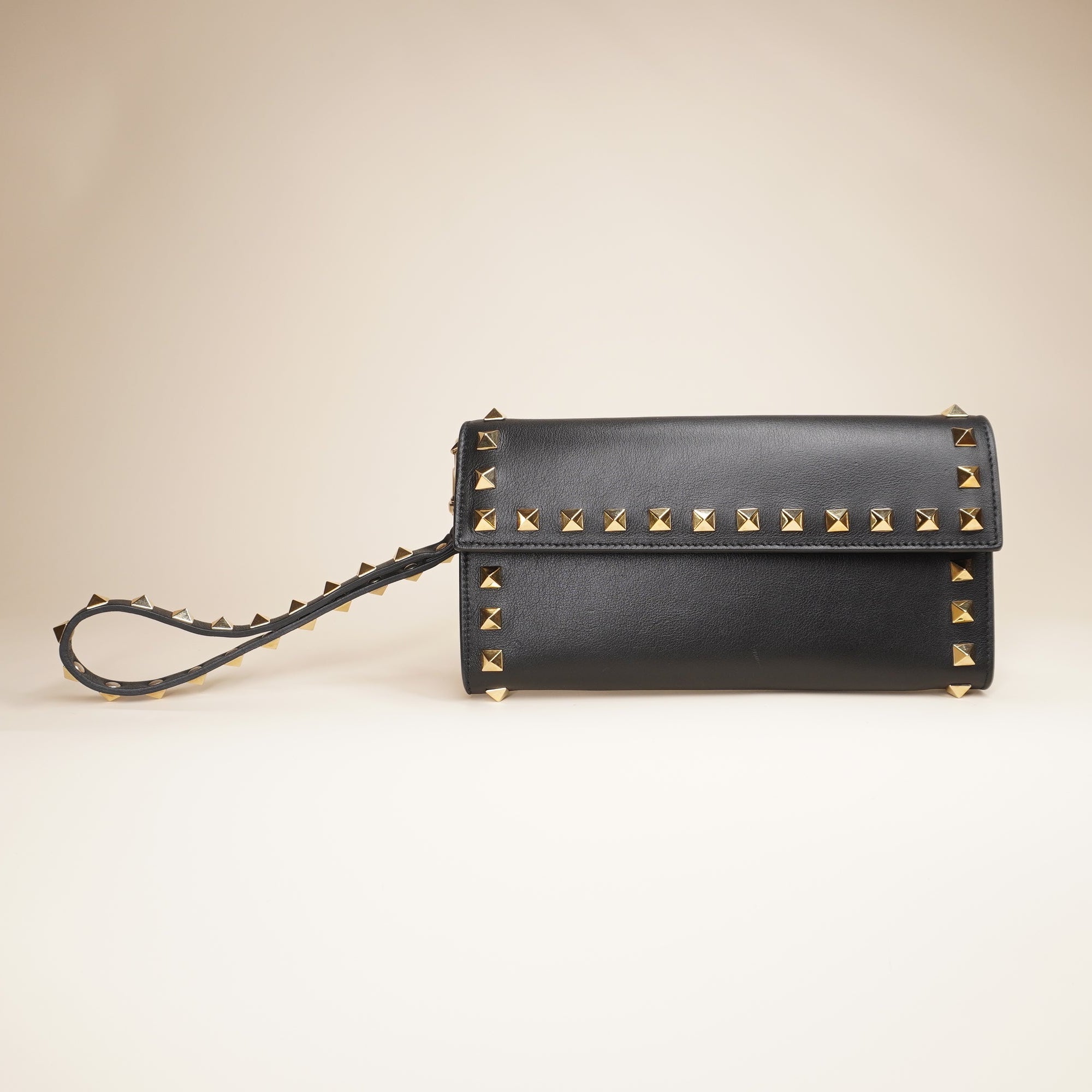 PRE-OWNED  Rockstud Long Wallet Black Leather 