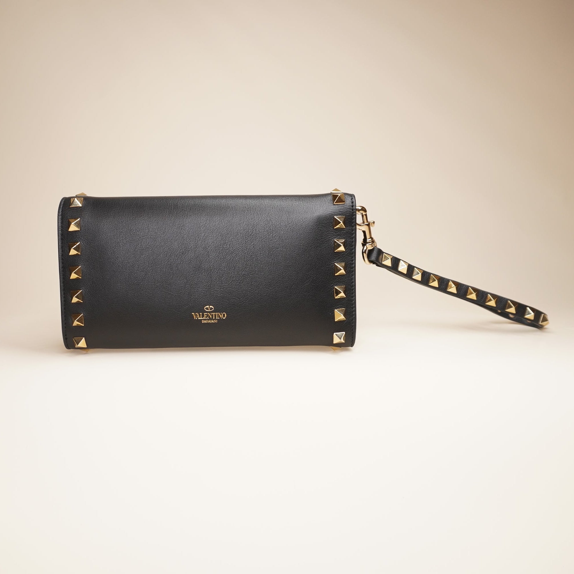 PRE-OWNED  Rockstud Long Wallet Black Leather 