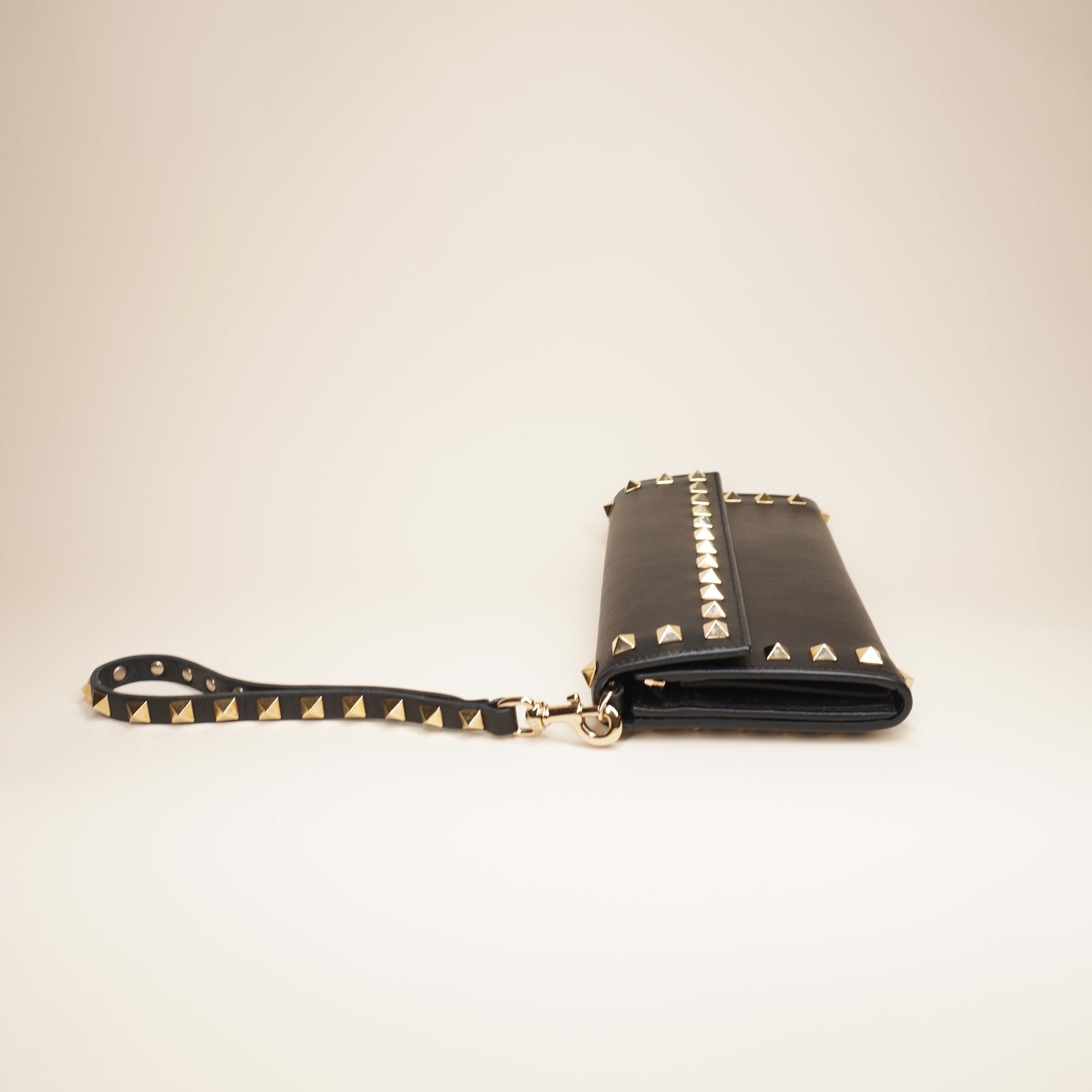 PRE-OWNED  Rockstud Long Wallet Black Leather 