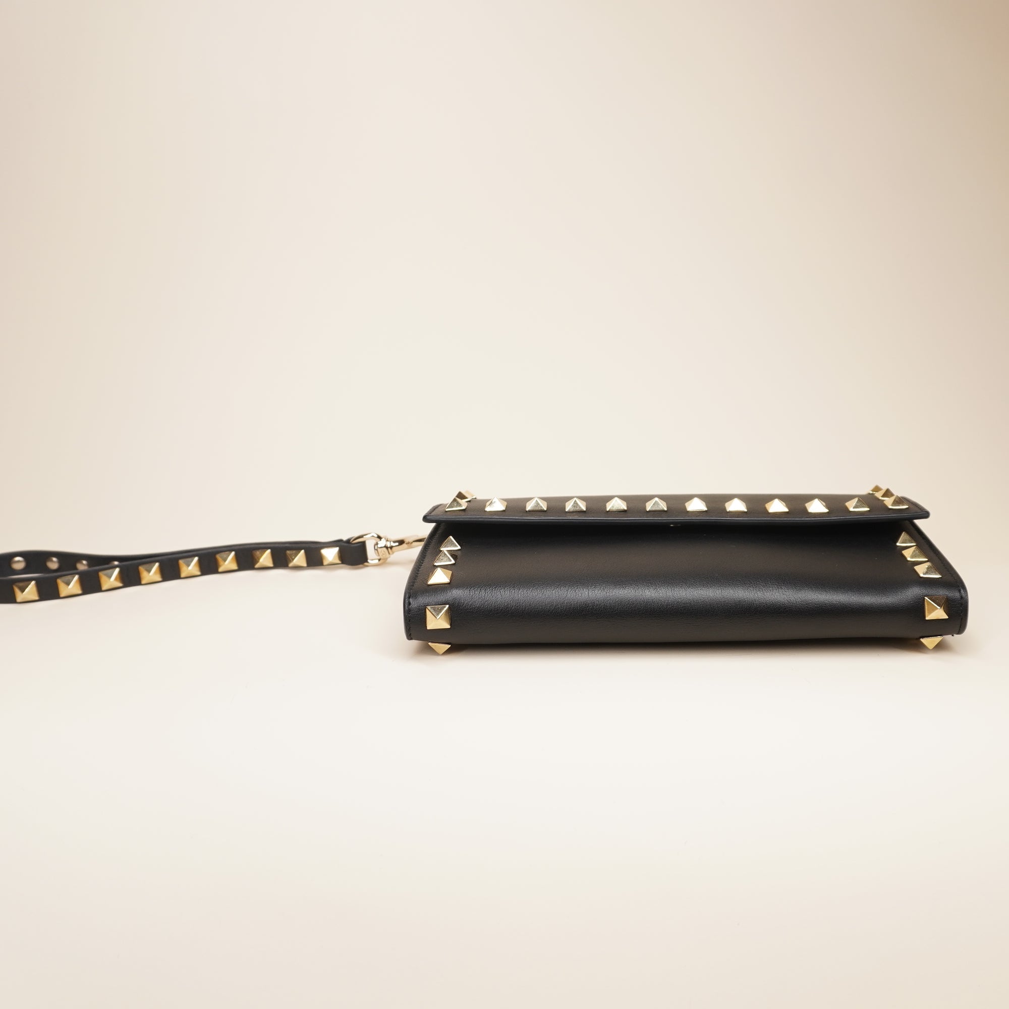 PRE-OWNED  Rockstud Long Wallet Black Leather 