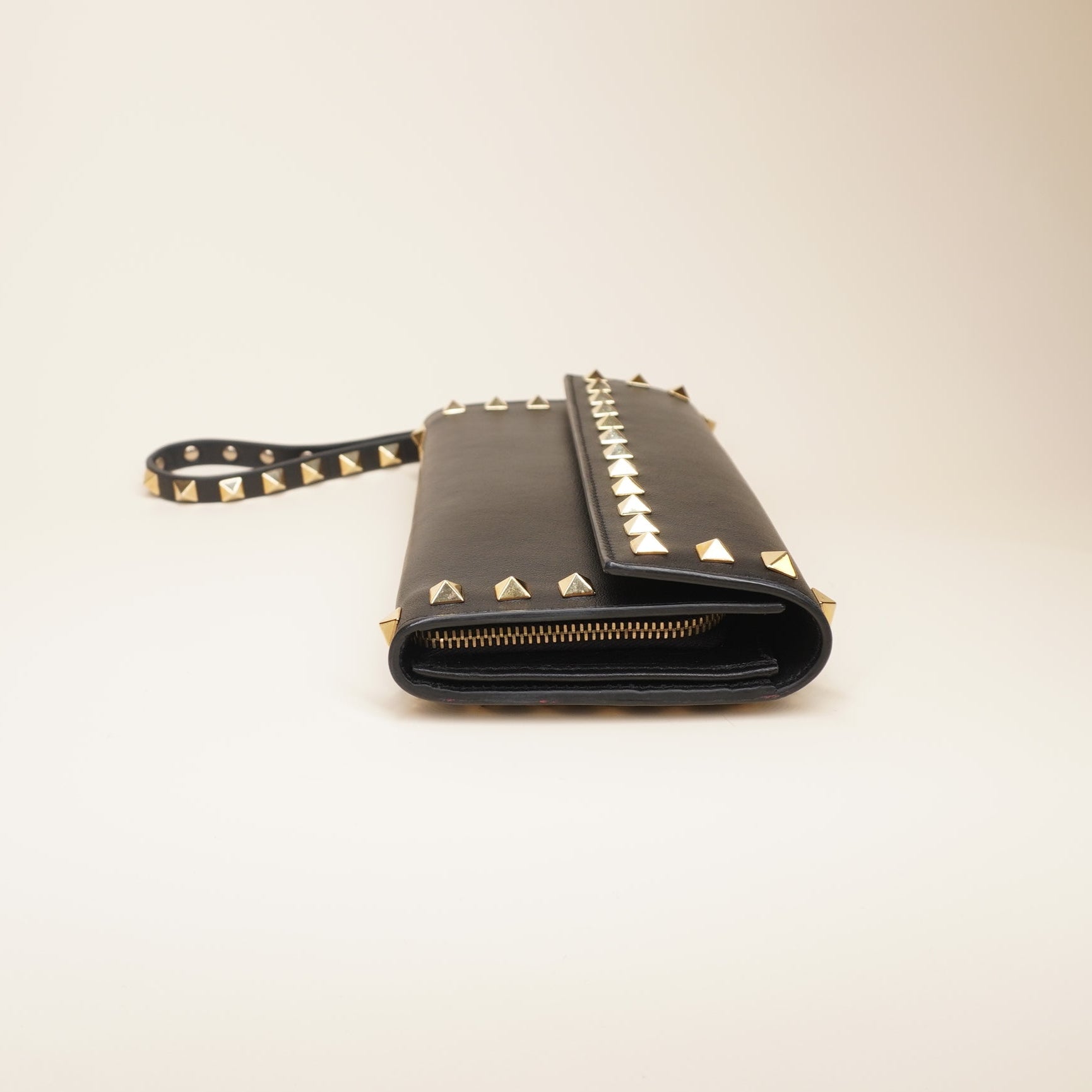 PRE-OWNED  Rockstud Long Wallet Black Leather 