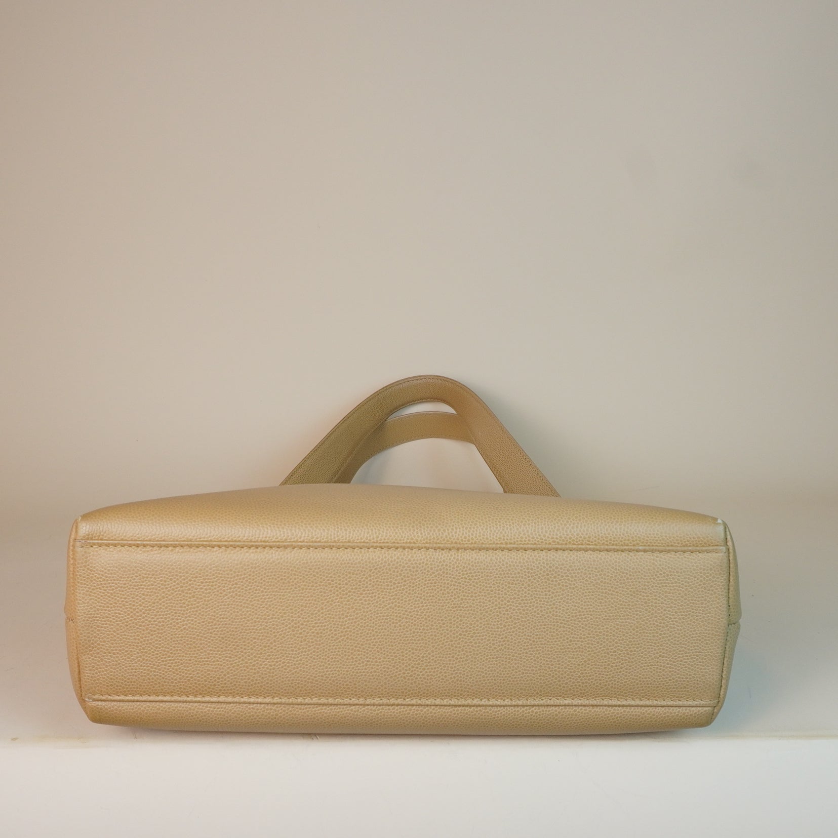 PRE-OWNED CC Beige Caviar Leather Turnlock Tote