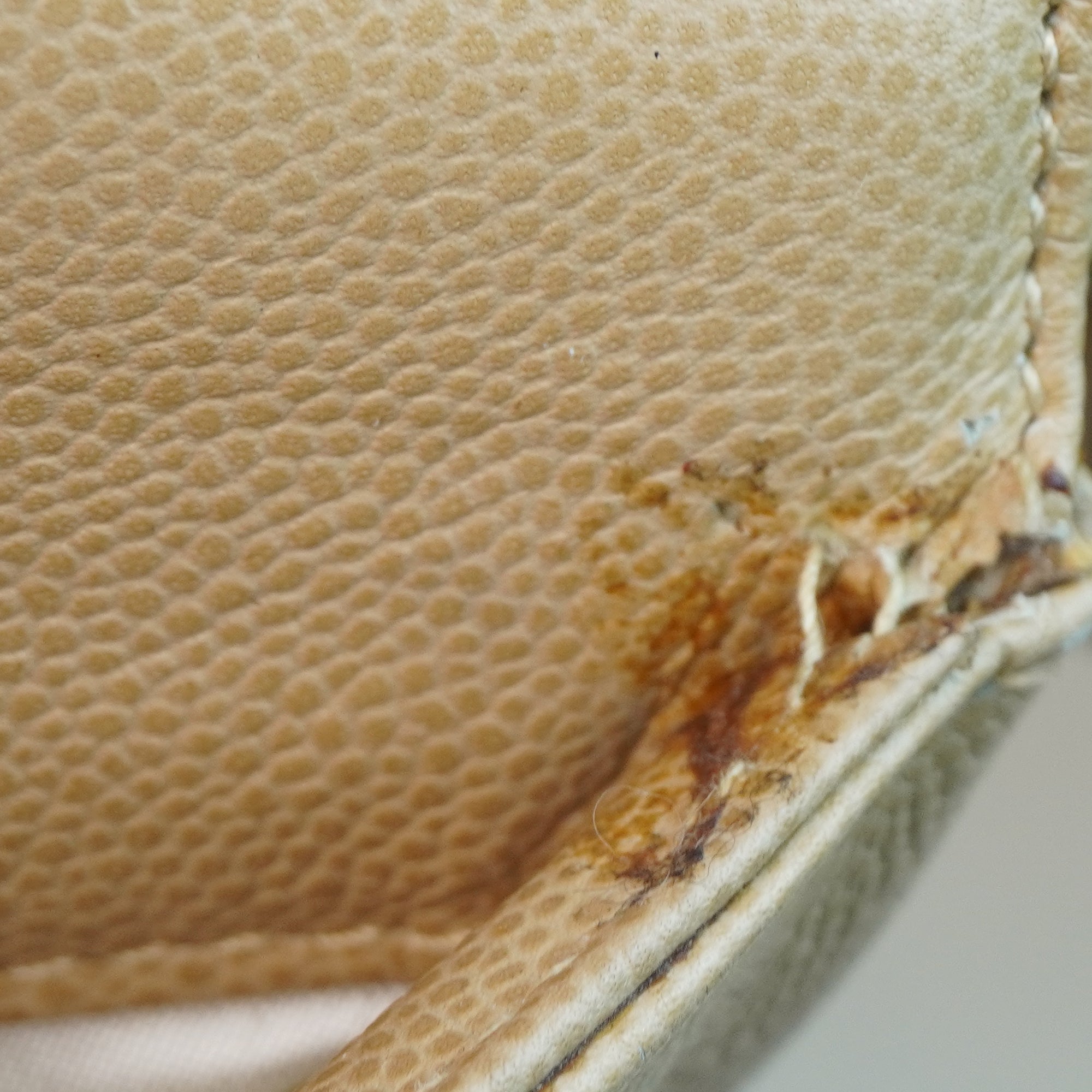 PRE-OWNED CC Beige Caviar Leather Turnlock Tote