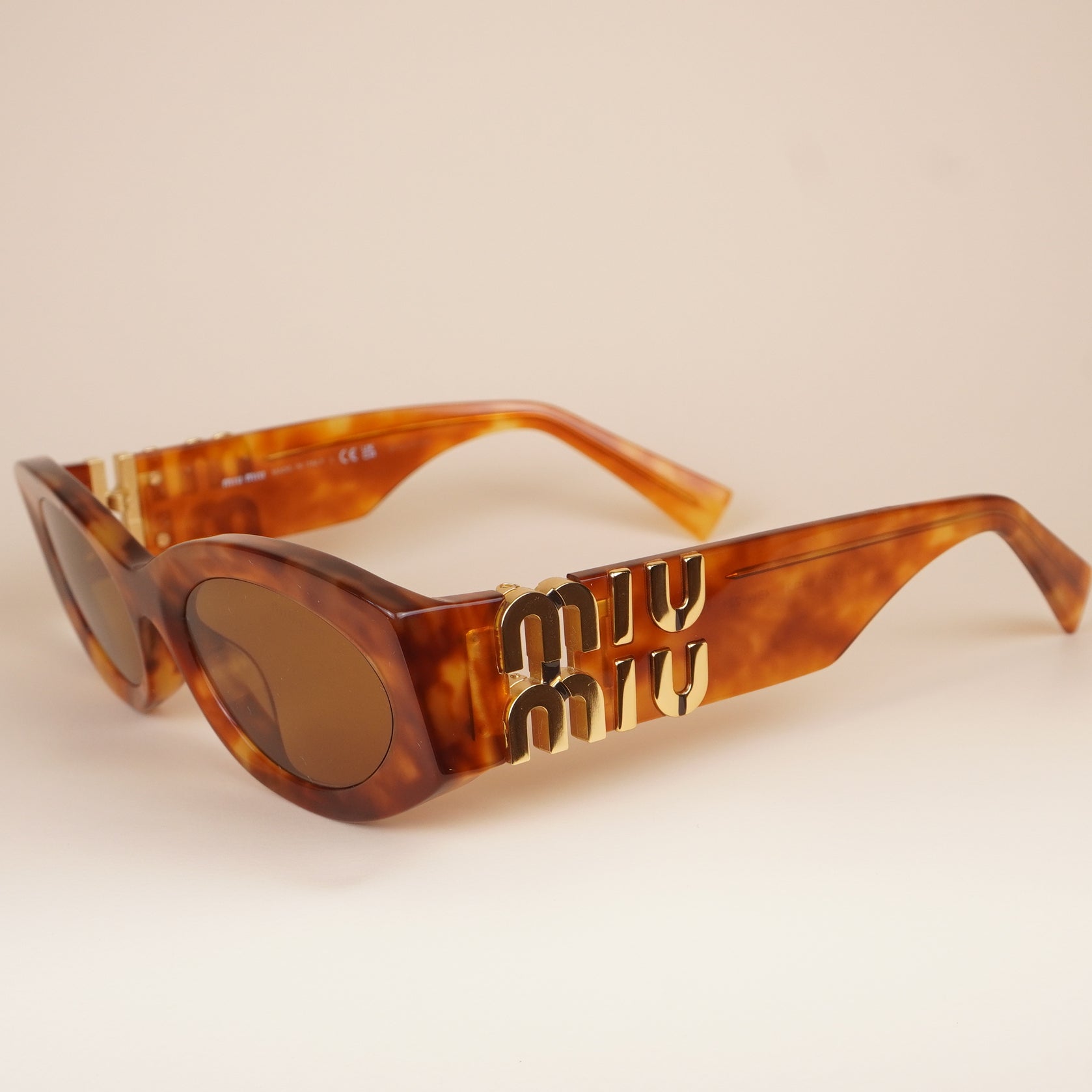 PRE-OWNED Tortoiseshell Cat-Eye Sunglasses