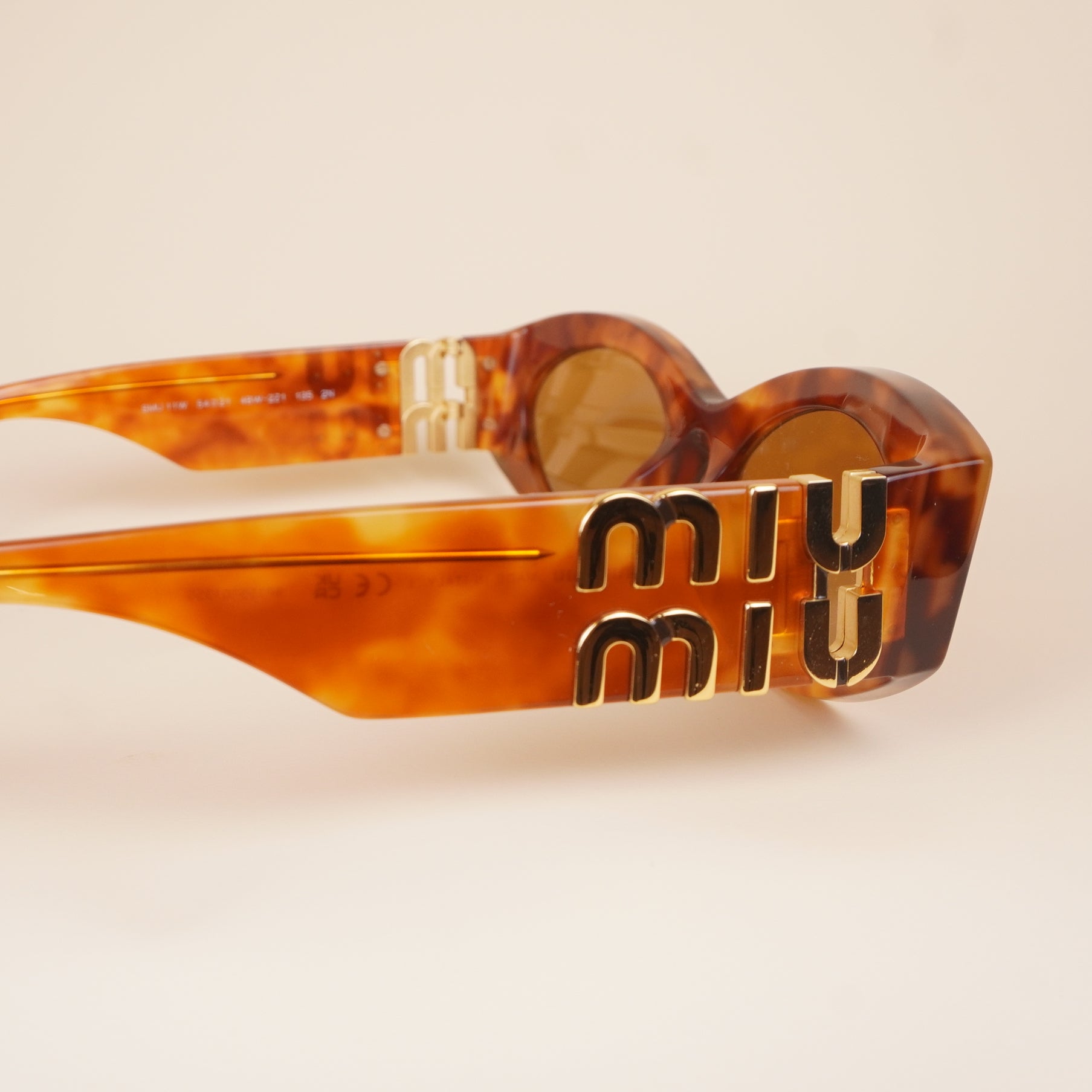 PRE-OWNED Tortoiseshell Cat-Eye Sunglasses