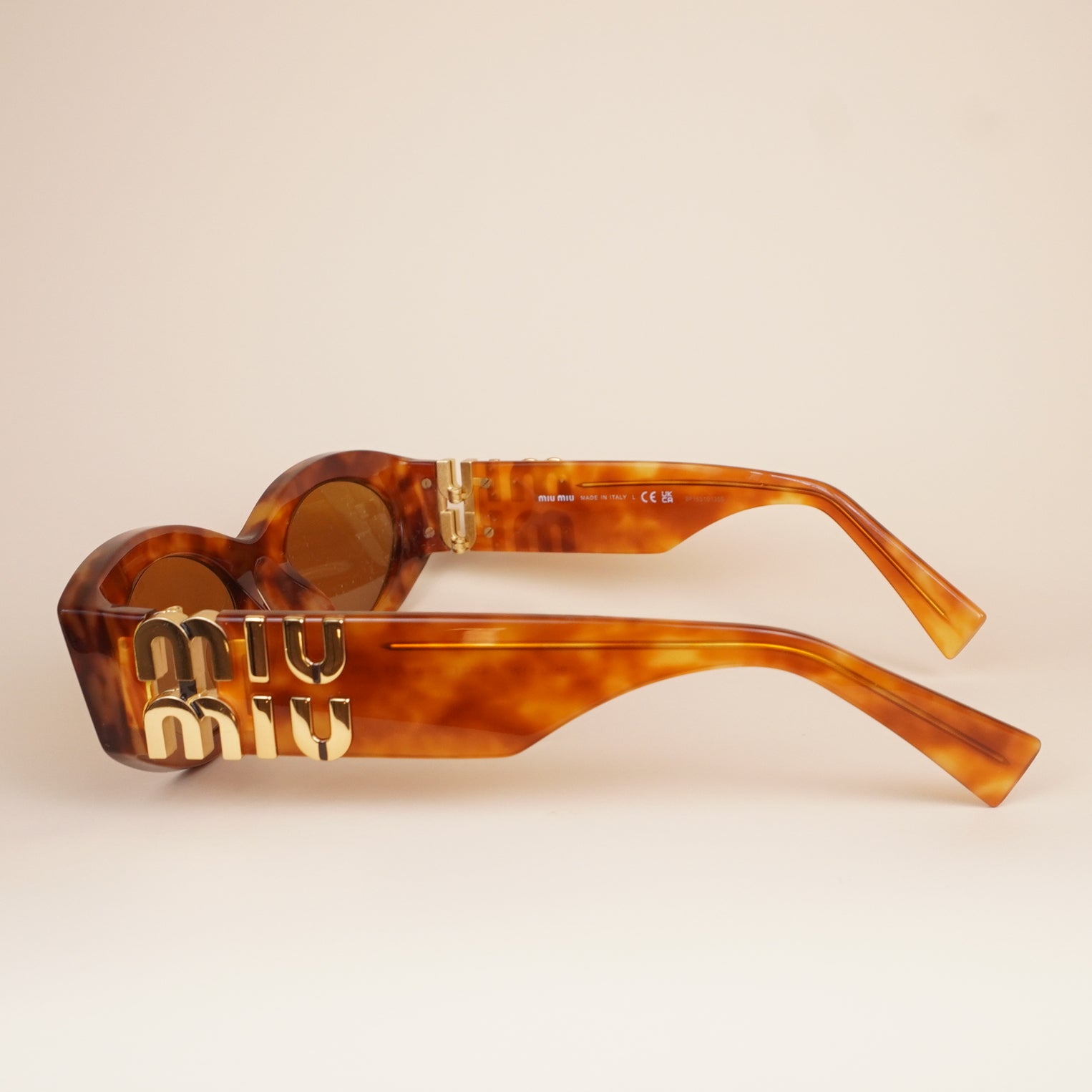 PRE-OWNED Tortoiseshell Cat-Eye Sunglasses