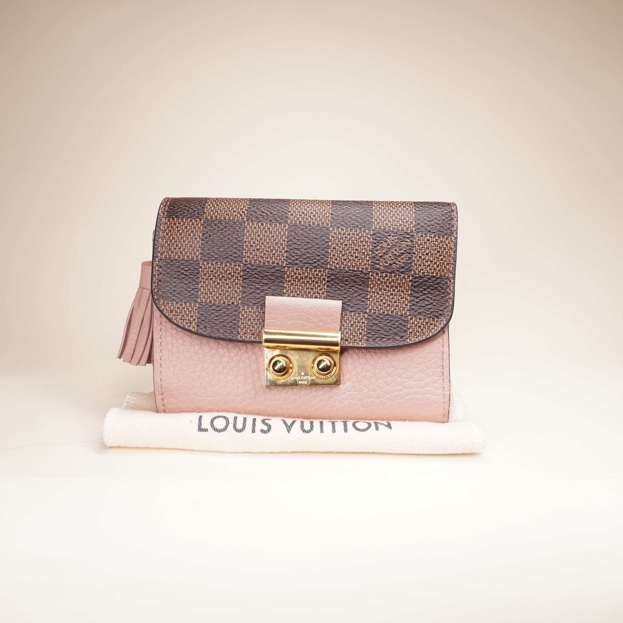 PRE-OWNED LV Portefeuille Croisette Magnolia Short Wallet
