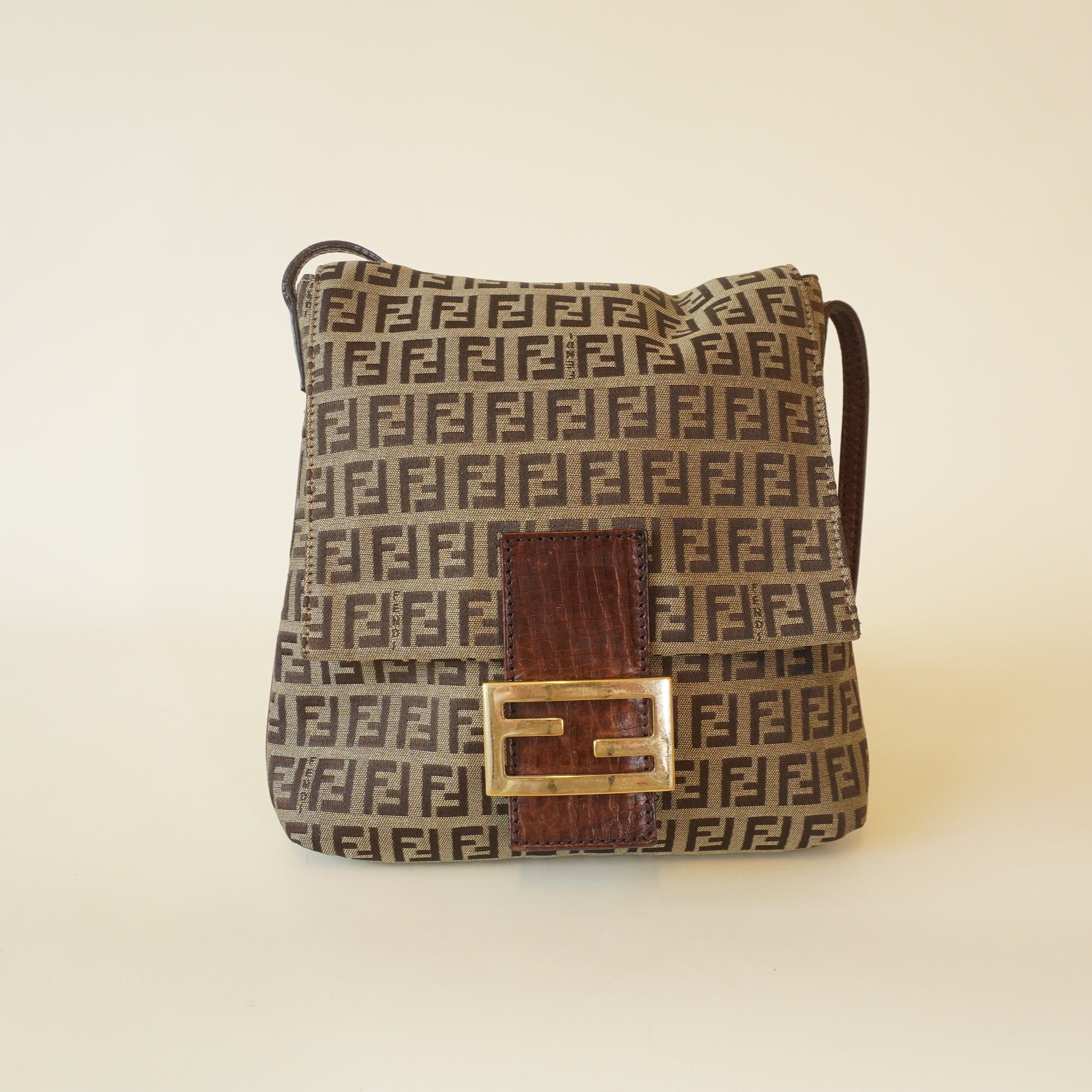 PRE-OWNED FF Zucchino Vitello Crossbody Bag Mogano Panna Bruciato
