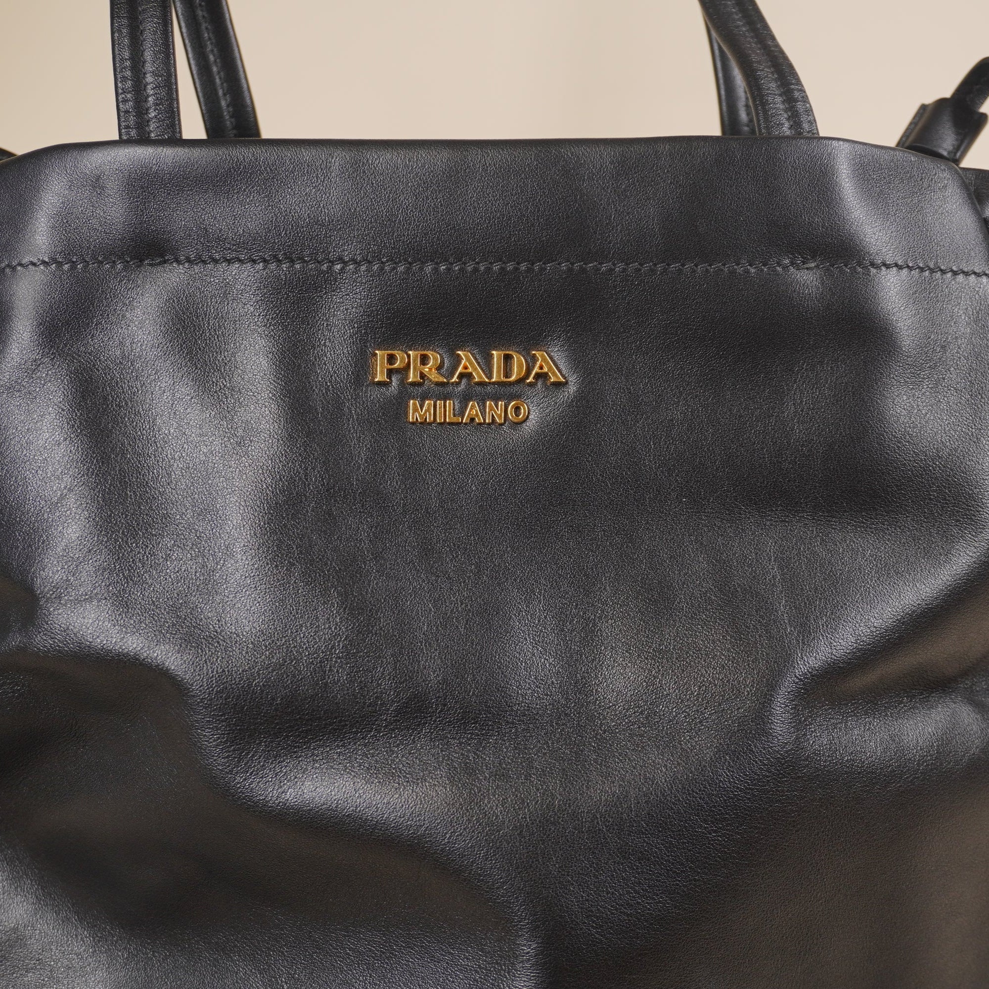PRE-OWNED Vitello Daino Tote Black Shoulder bag