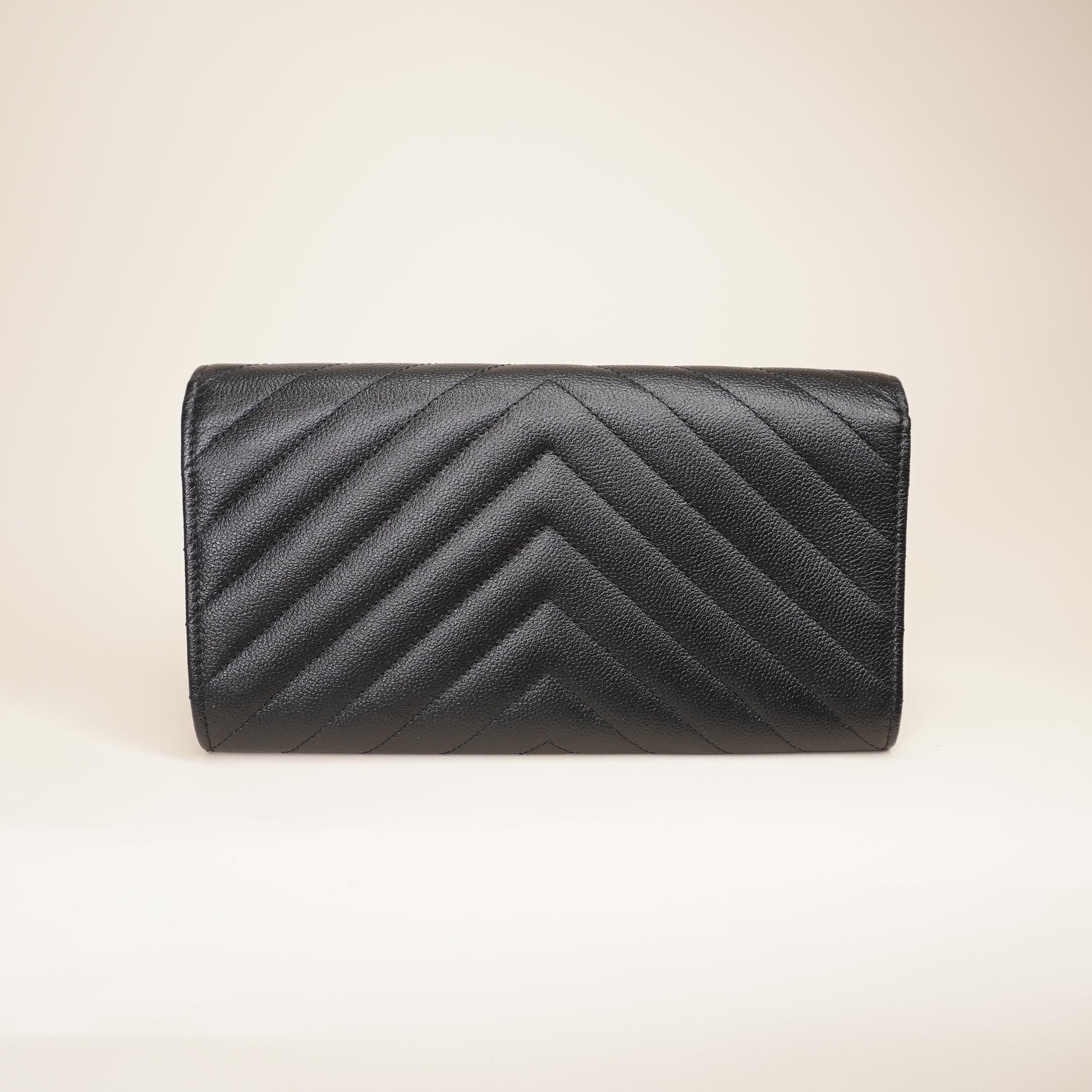 PRE-OWNED CC Black Caviar Chevron Quilted Large Wallet