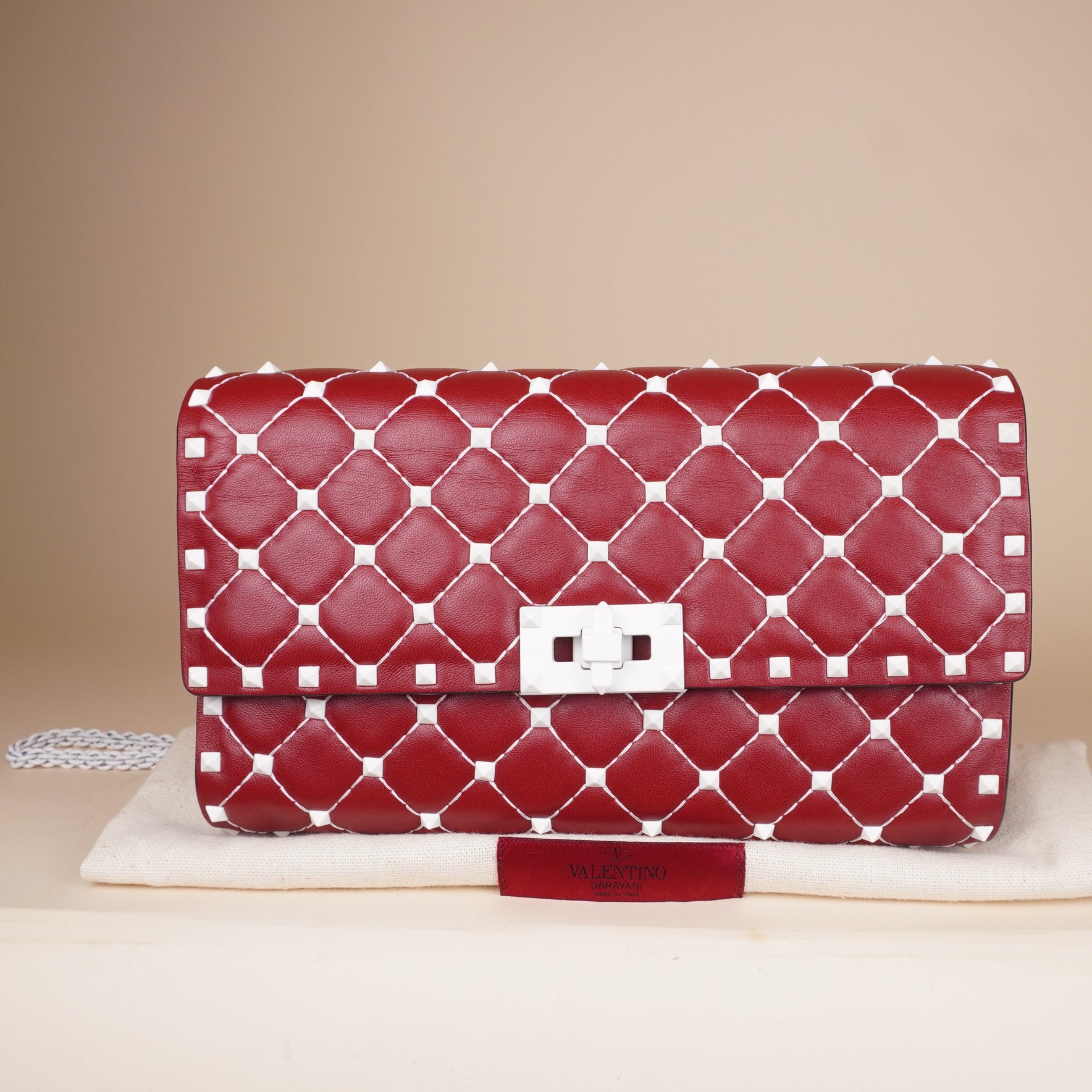 PRE-OWNED Free Red Rockstud Spike Wallet on Chain