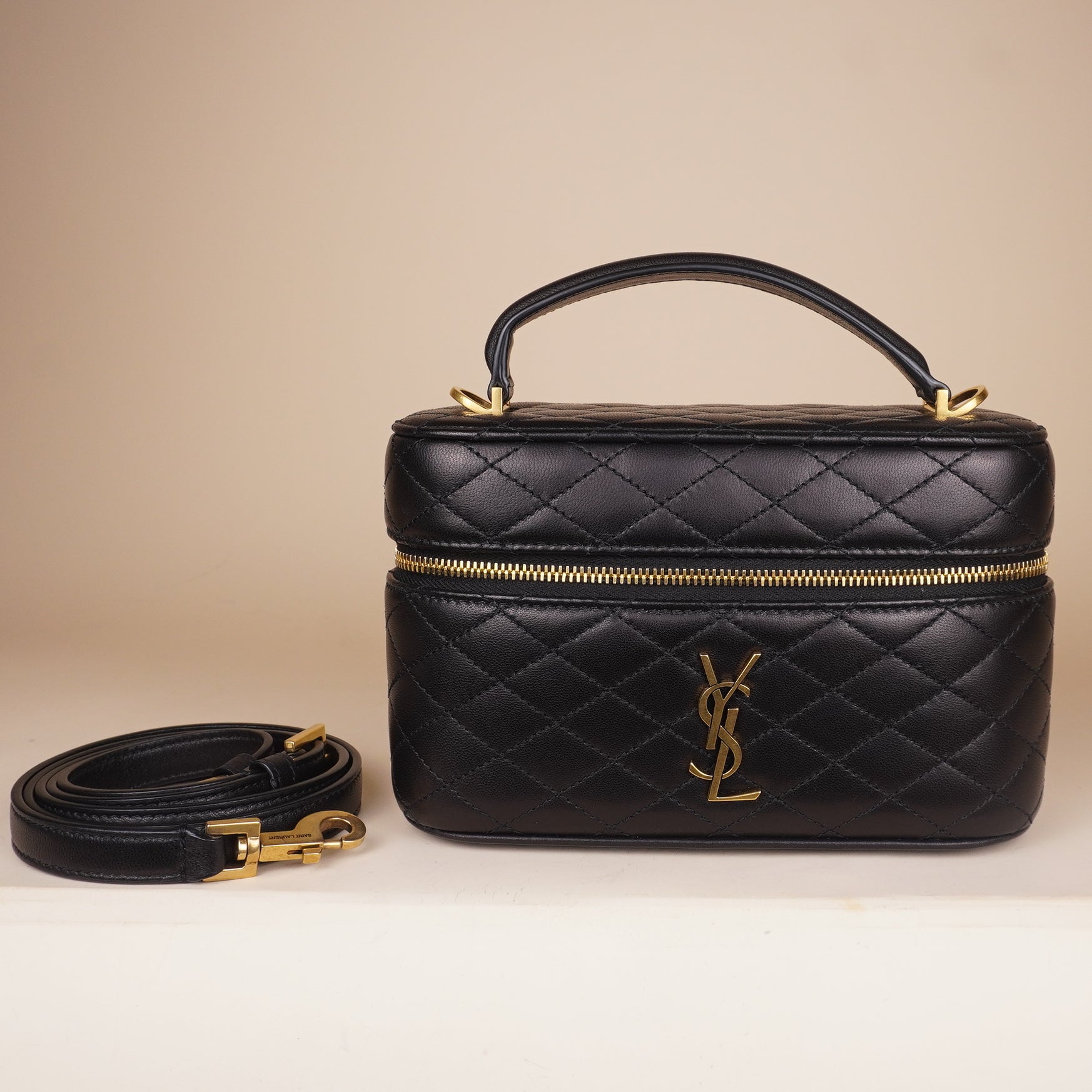 PRE-OWNED Lambskin Quilted Gaby Medium Vanity Case Black