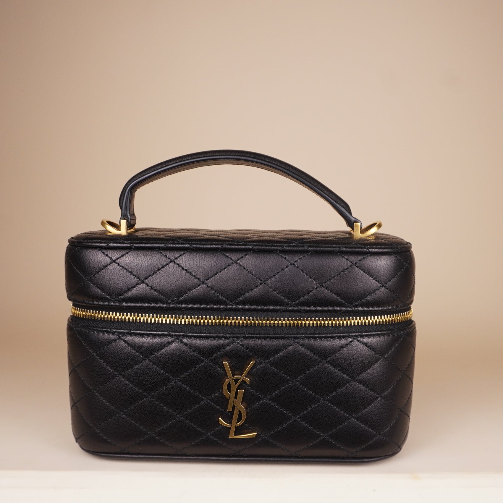 PRE-OWNED Lambskin Quilted Gaby Medium Vanity Case Black