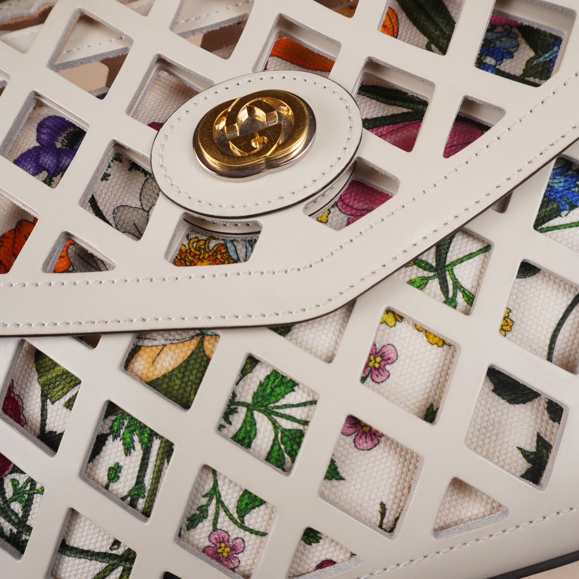 PRE-OWNED GG Flora Infinity Cutout Shoulder Bag White Multicolor