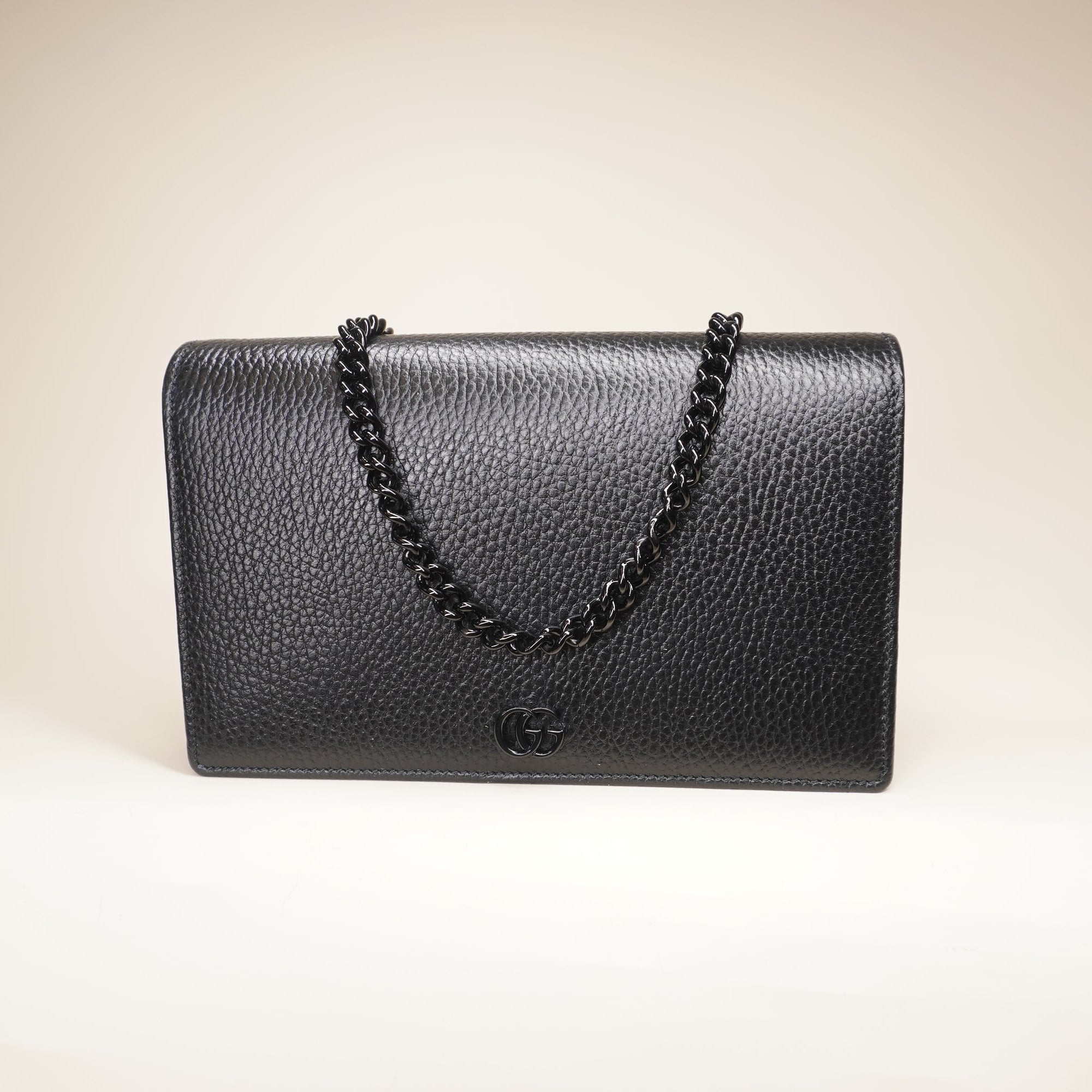 PRE-OWNED Black GG Marmont Wallet on a Chain Crossbody Bag