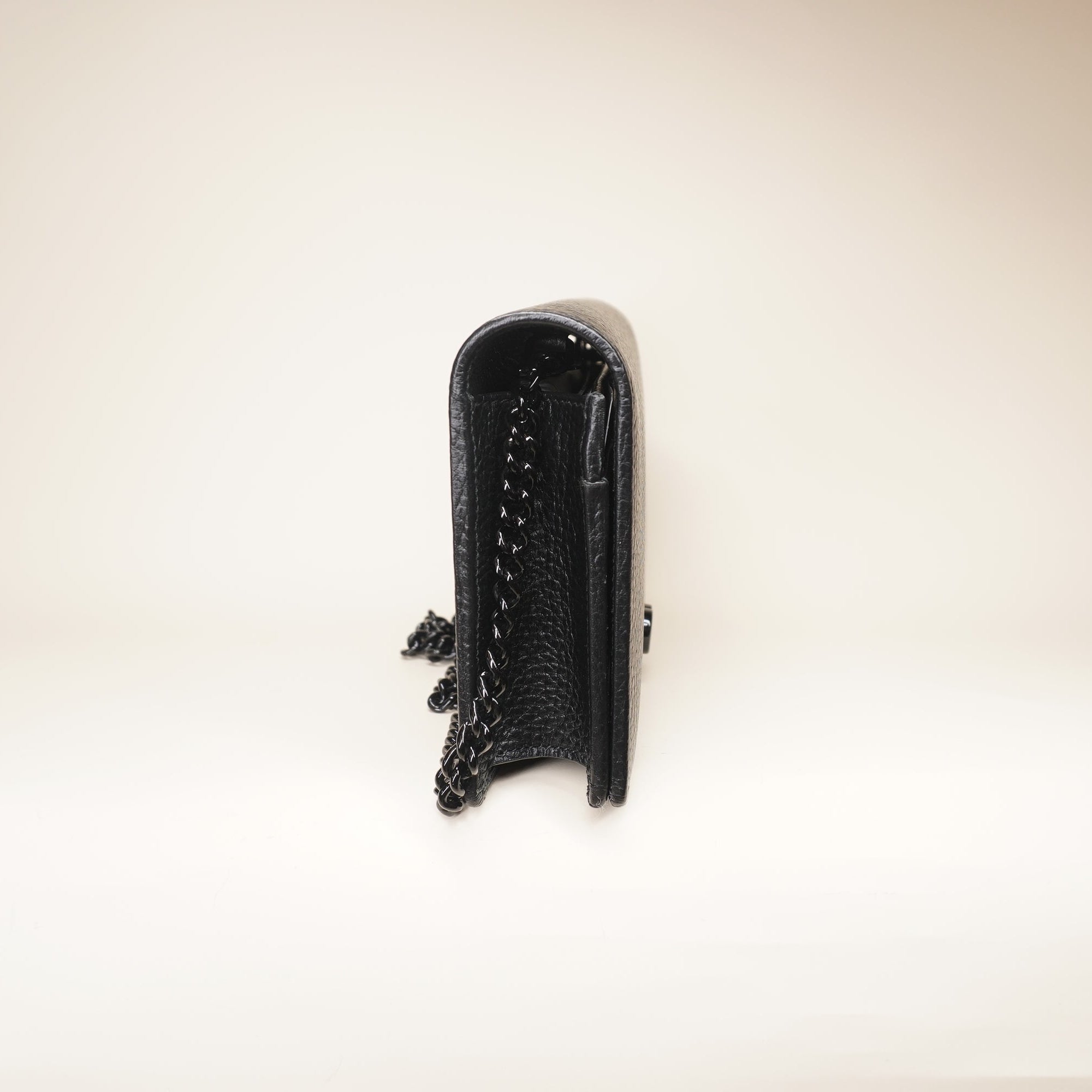 PRE-OWNED Black GG Marmont Wallet on a Chain Crossbody Bag