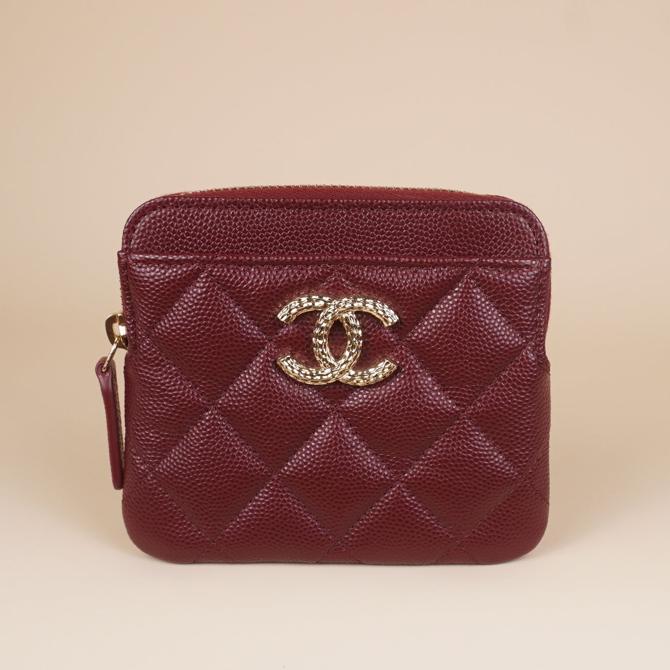 PRE-OWNED CC Caviar Quilted Crystal Zip Card Holder Wallet Burgundy
