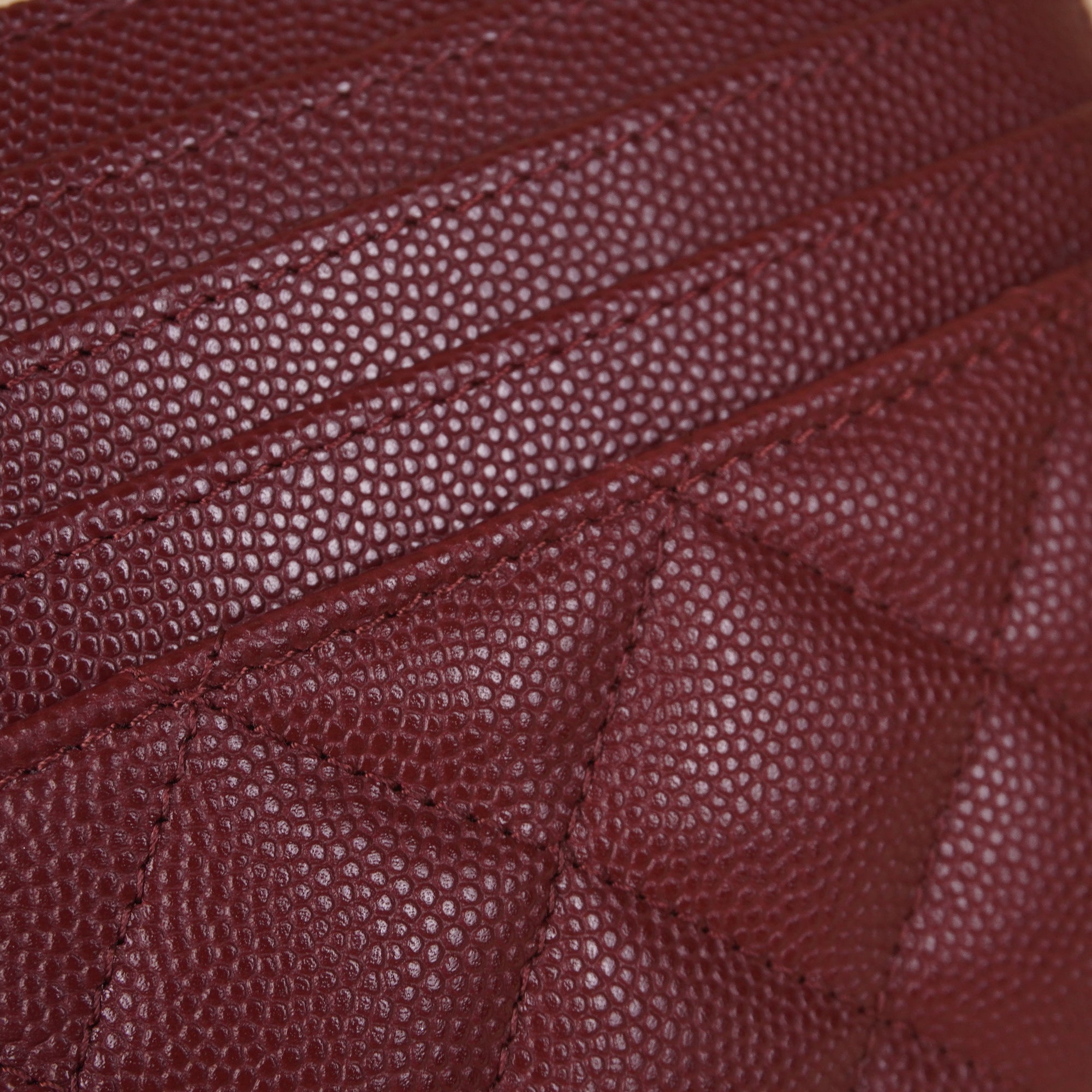 PRE-OWNED CC Caviar Quilted Crystal Zip Card Holder Wallet Burgundy