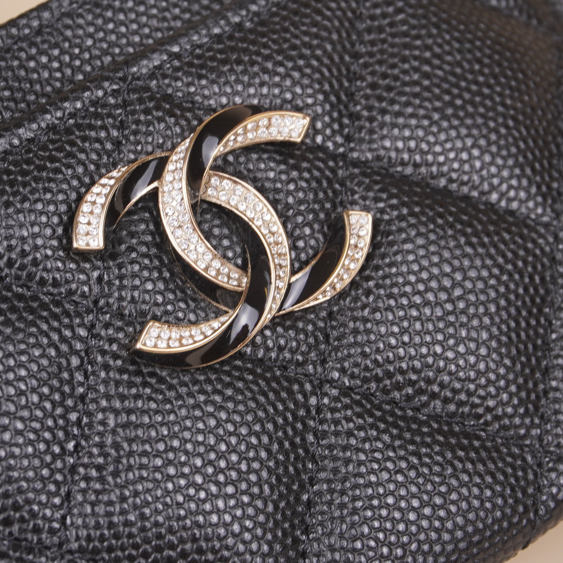 PRE-OWNED CC Black Quilted Iridescent Caviar Leather CC Card Holder
