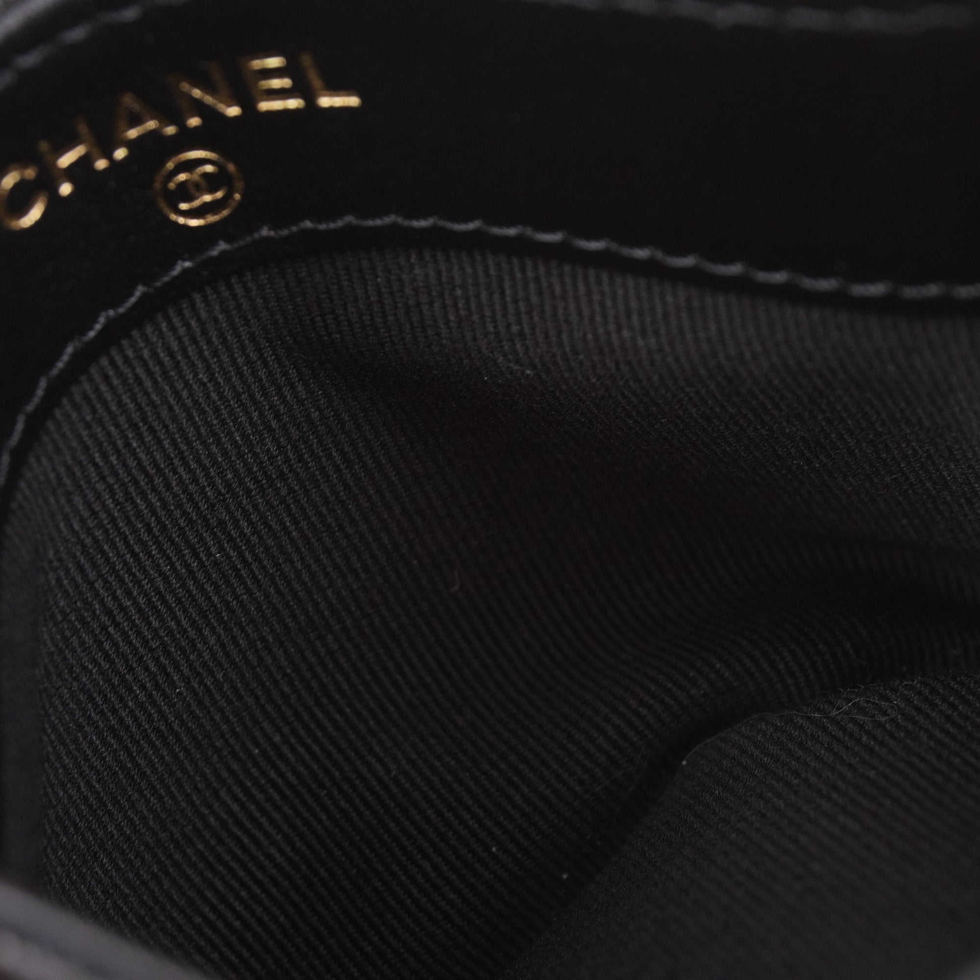 PRE-OWNED CC Black Quilted Iridescent Caviar Leather CC Card Holder