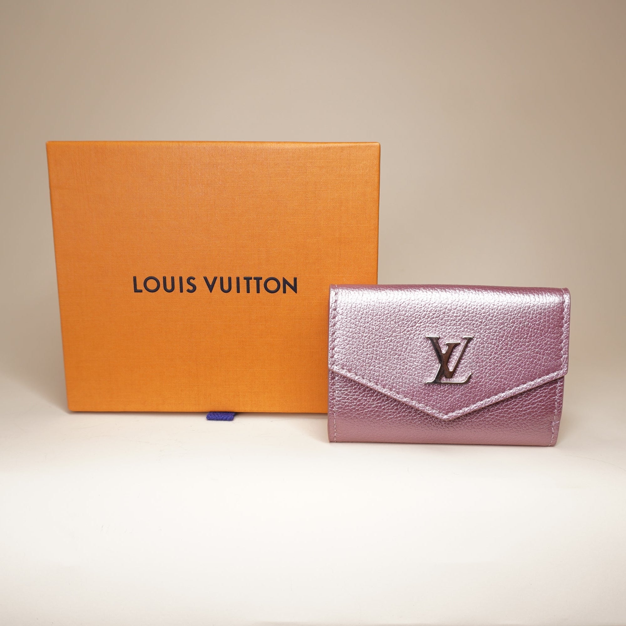 PRE-OWNED LV Lockmini Short Wallet Lockme Pink Silver