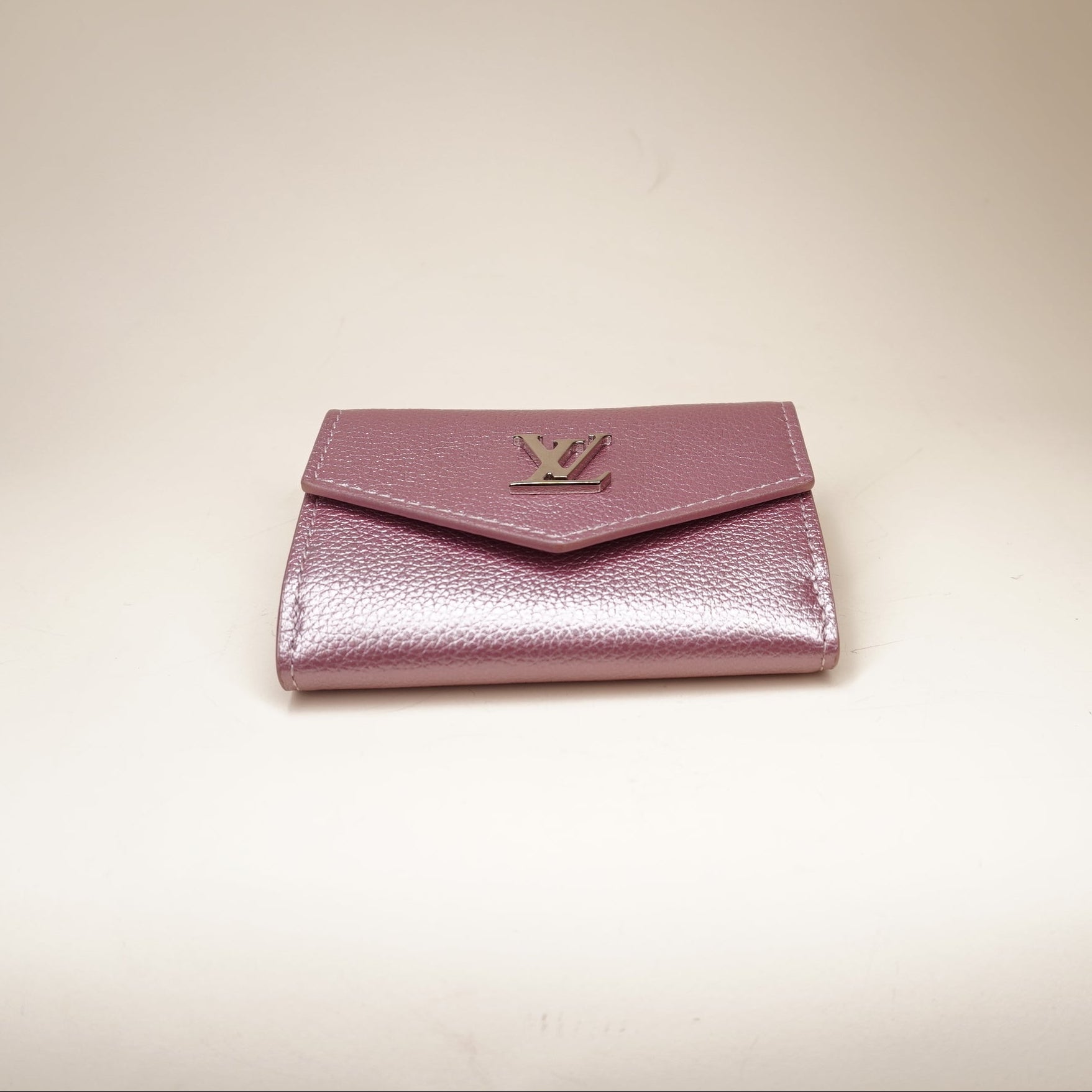 PRE-OWNED LV Lockmini Short Wallet Lockme Pink Silver