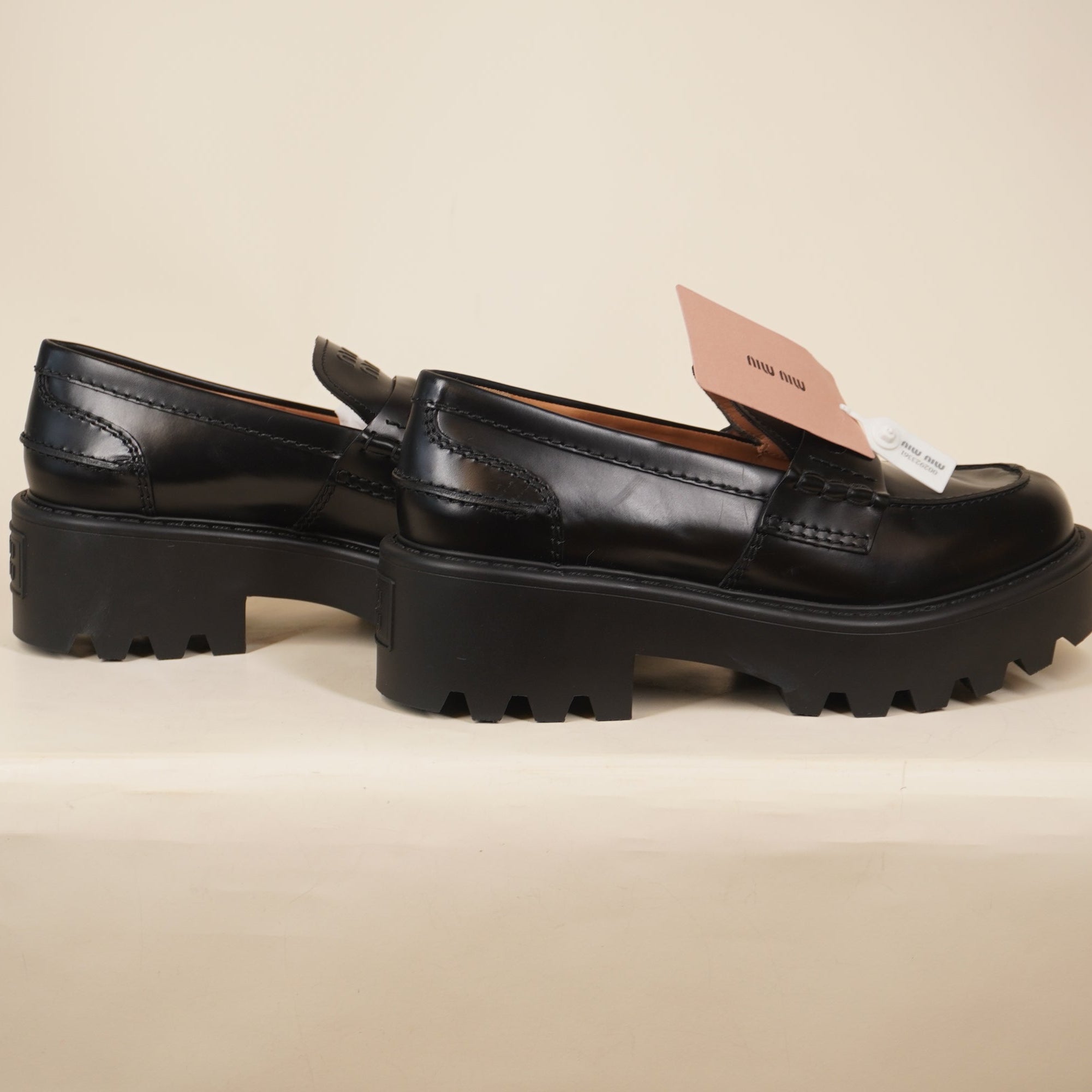 PRE-OWNED Logo-plaque Leather Loafers Shoes Size 38