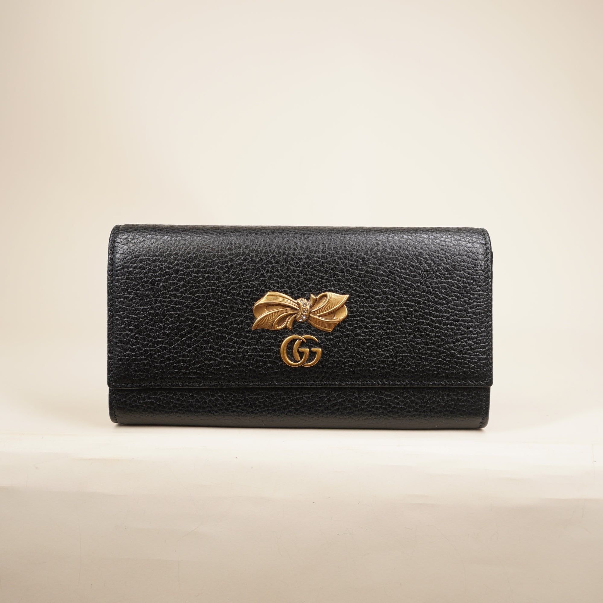 PRE-OWNED Black GG Marmont Grained Ribbon Continental Wallet
