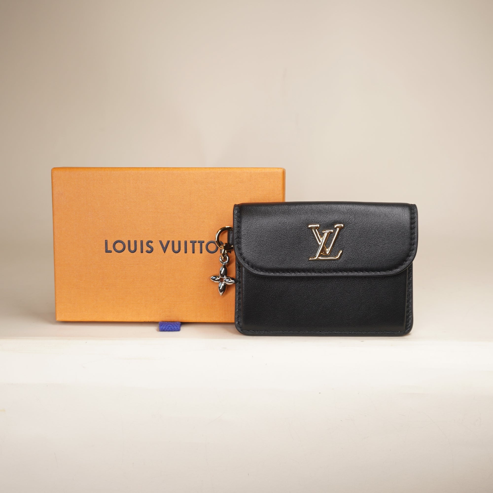 PRE-OWNED Tiny Recto Verso LV Bloom Black Card Holder 