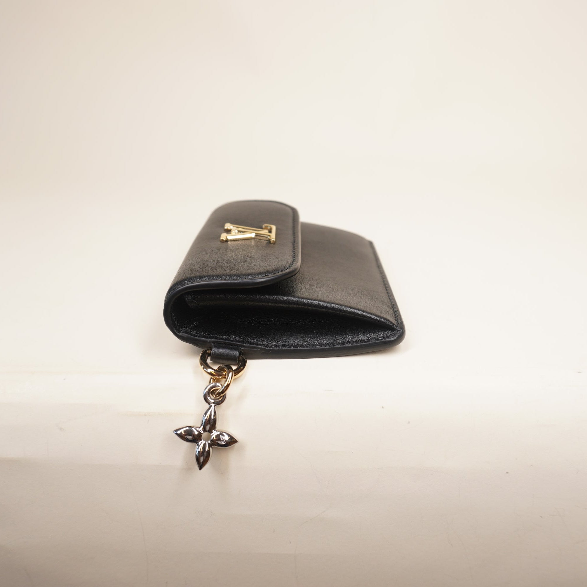 PRE-OWNED Tiny Recto Verso LV Bloom Black Card Holder 