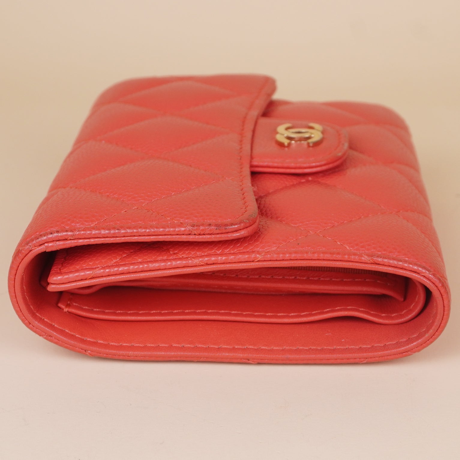 PRE-OWNED CC Pink Caviar Quilted Leather Flap Card Holder