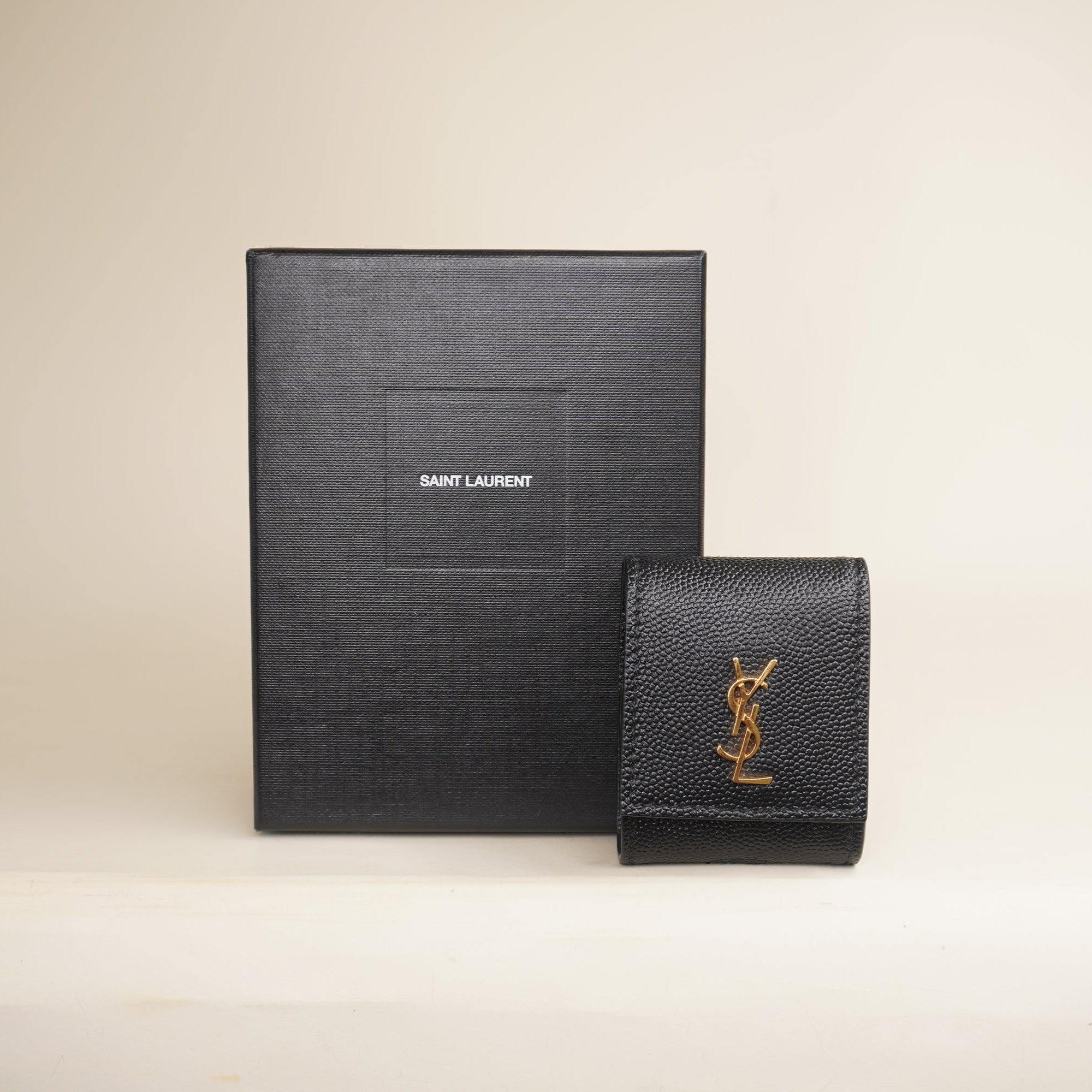 PRE-OWNED Grain De Poudre Monogram Airpods Case Black