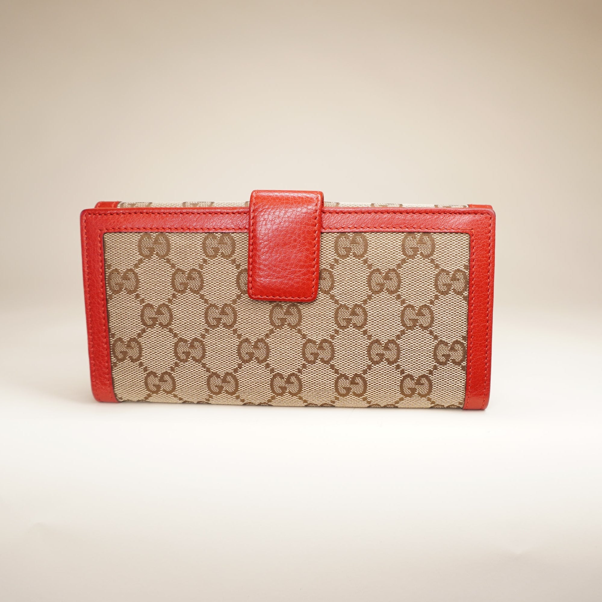 PRE-OWNED Bamboo Tassel GG Canvas Continental Red Wallet