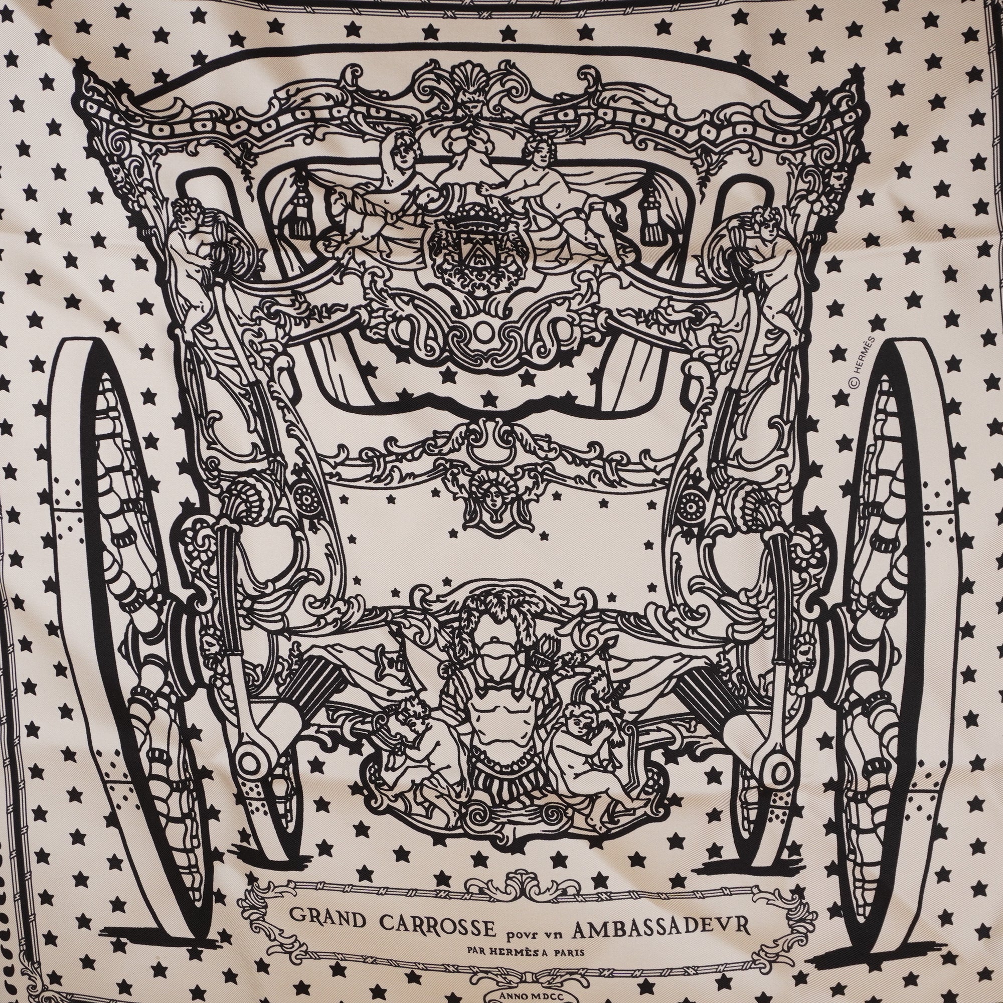PRE-OWNED Monochrome Carre Scarf Grand Carrosse pour un Ambassadeur