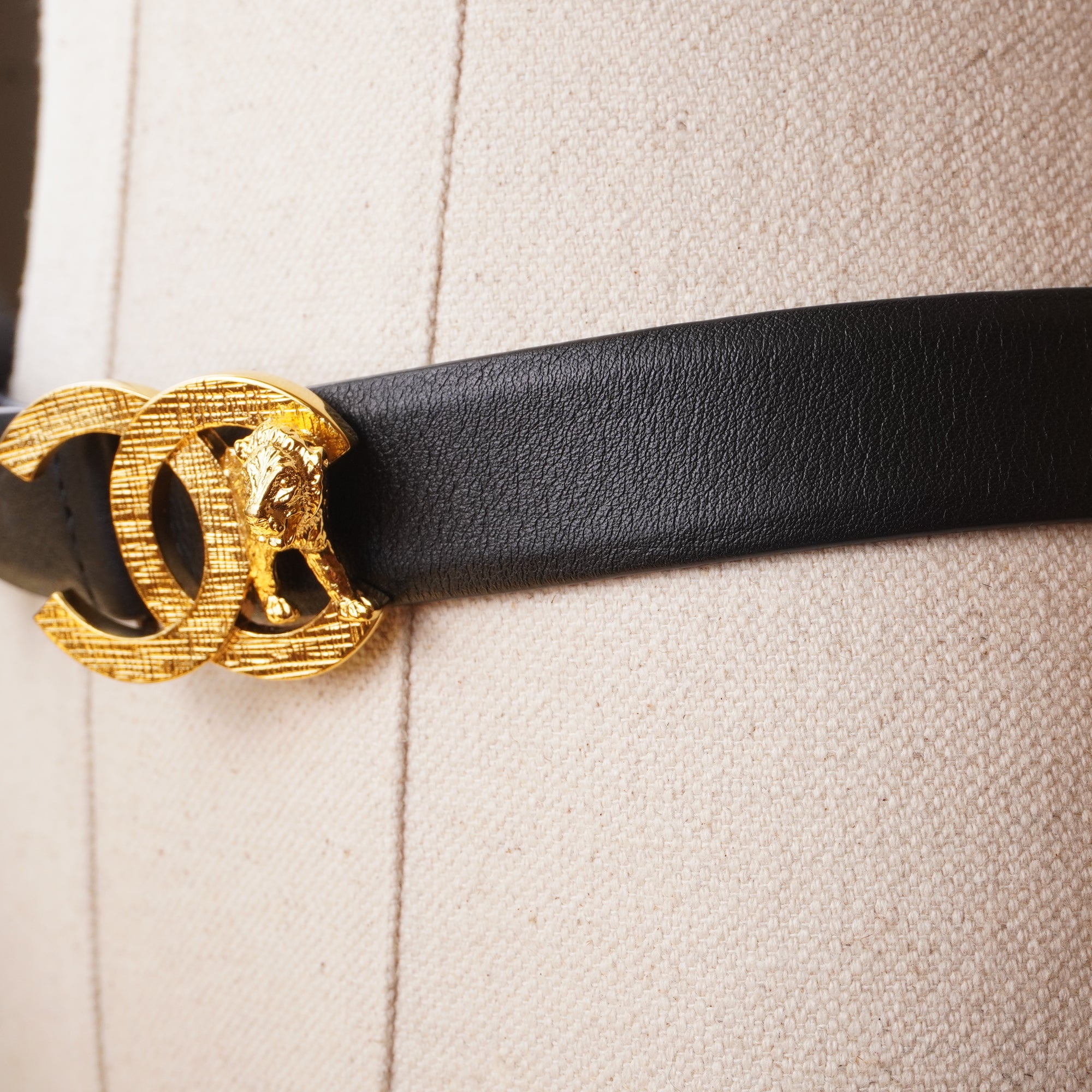 PRE-OWNED CC Belt With Gold Tone Golden Logo Lion Metal Classic Brooch