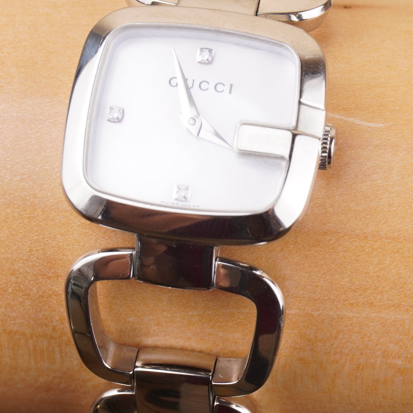 PRE-OWNED GG 125.5 MOP Diamond and Stainless Steel Watch