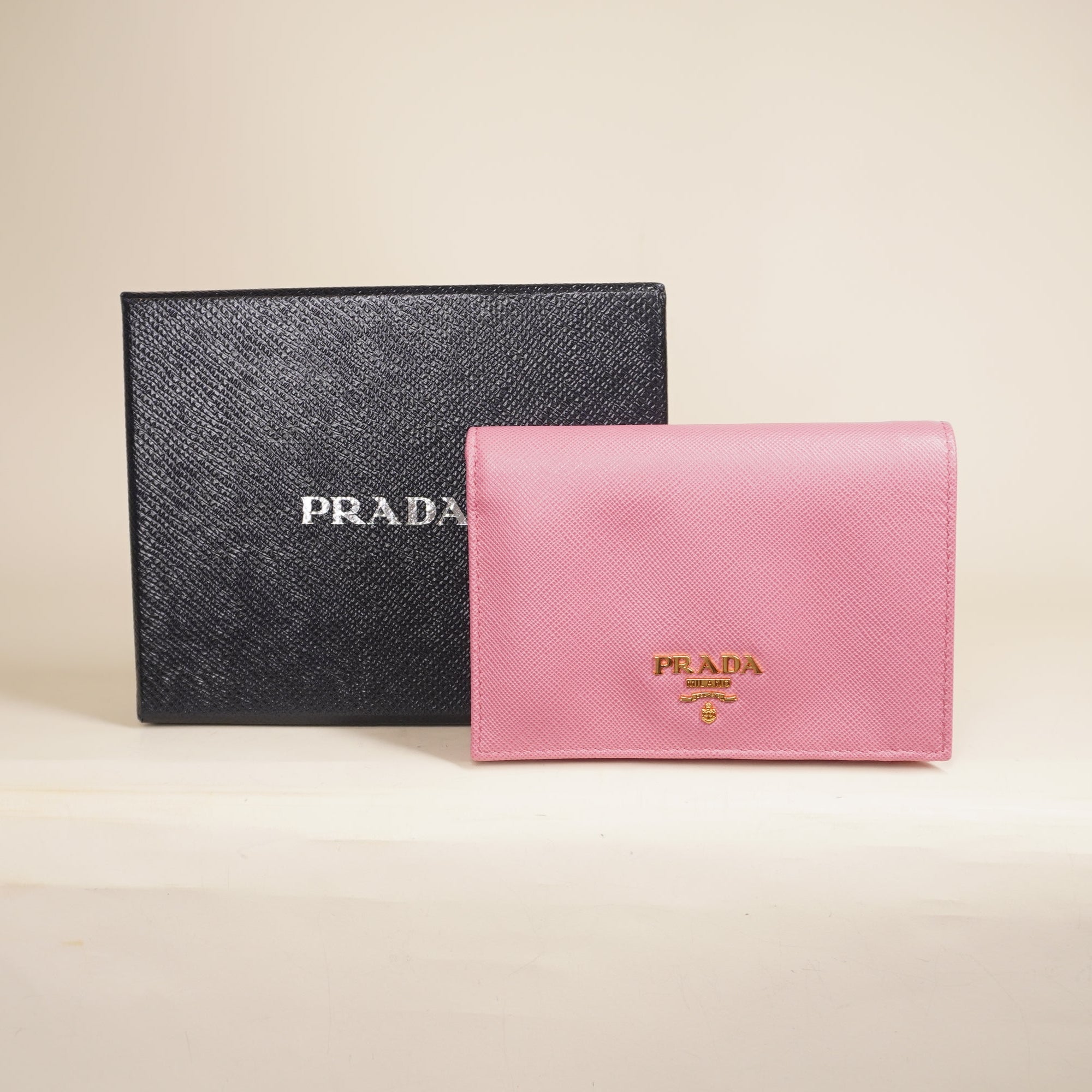 PRE-OWNED Saffiano Metal Compact Snap Bi-Fold Wallet Petalo