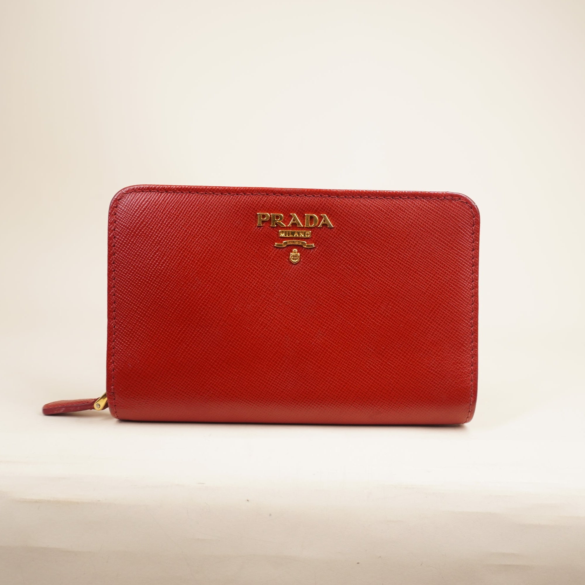 PRE-OWNED Red Saffiano Metal Compact Wallet Fuoco