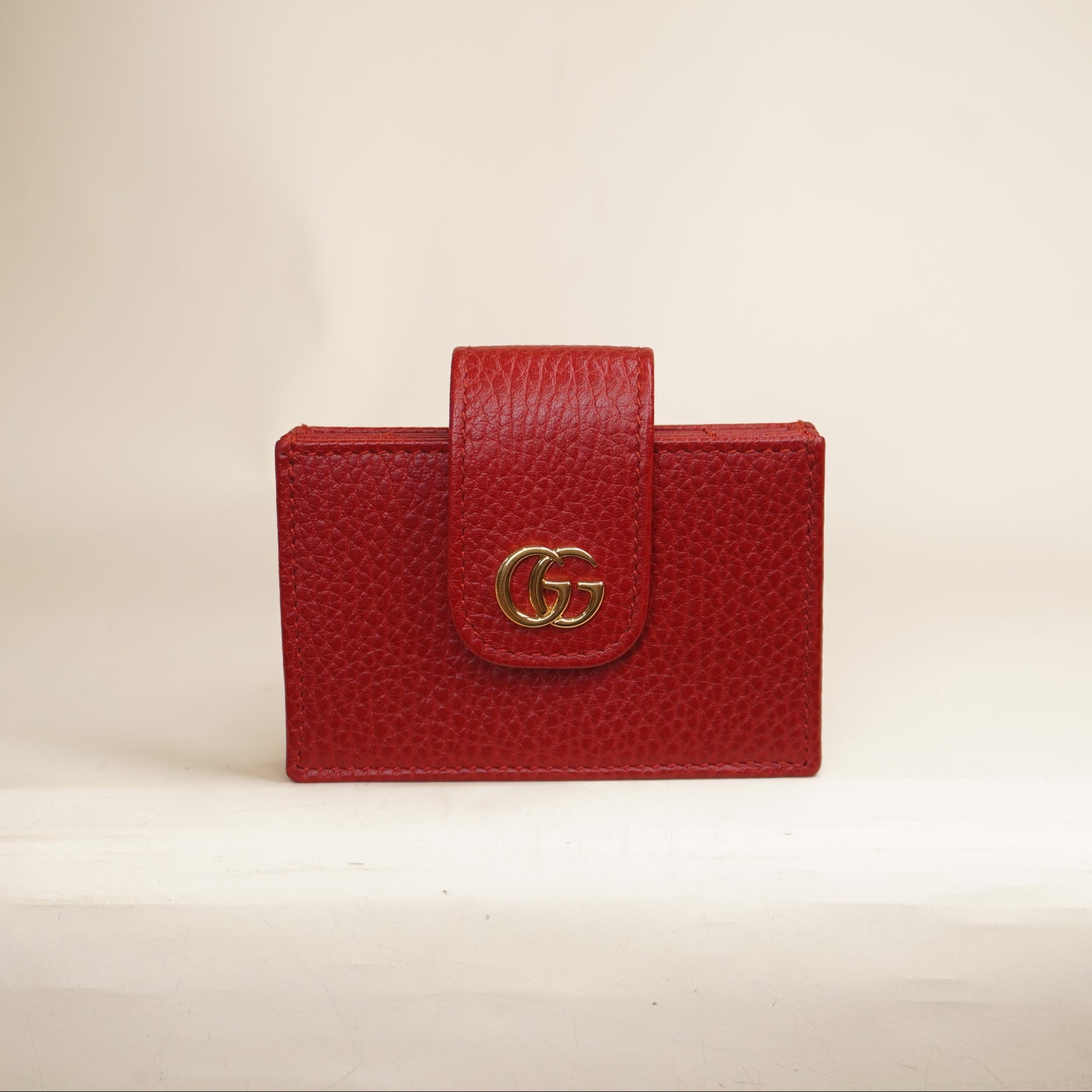 PRE-OWNED Red GG Marmont Accordion Card Holder