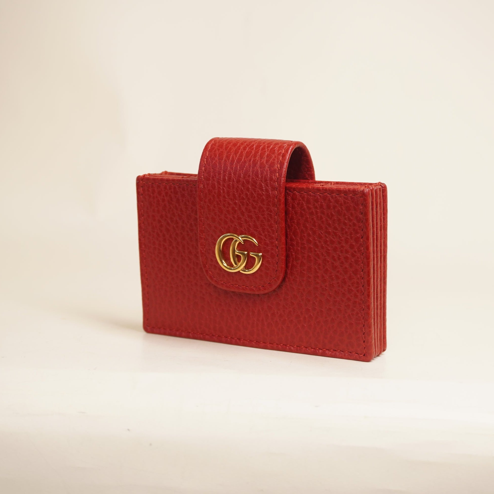 PRE-OWNED Red GG Marmont Accordion Card Holder