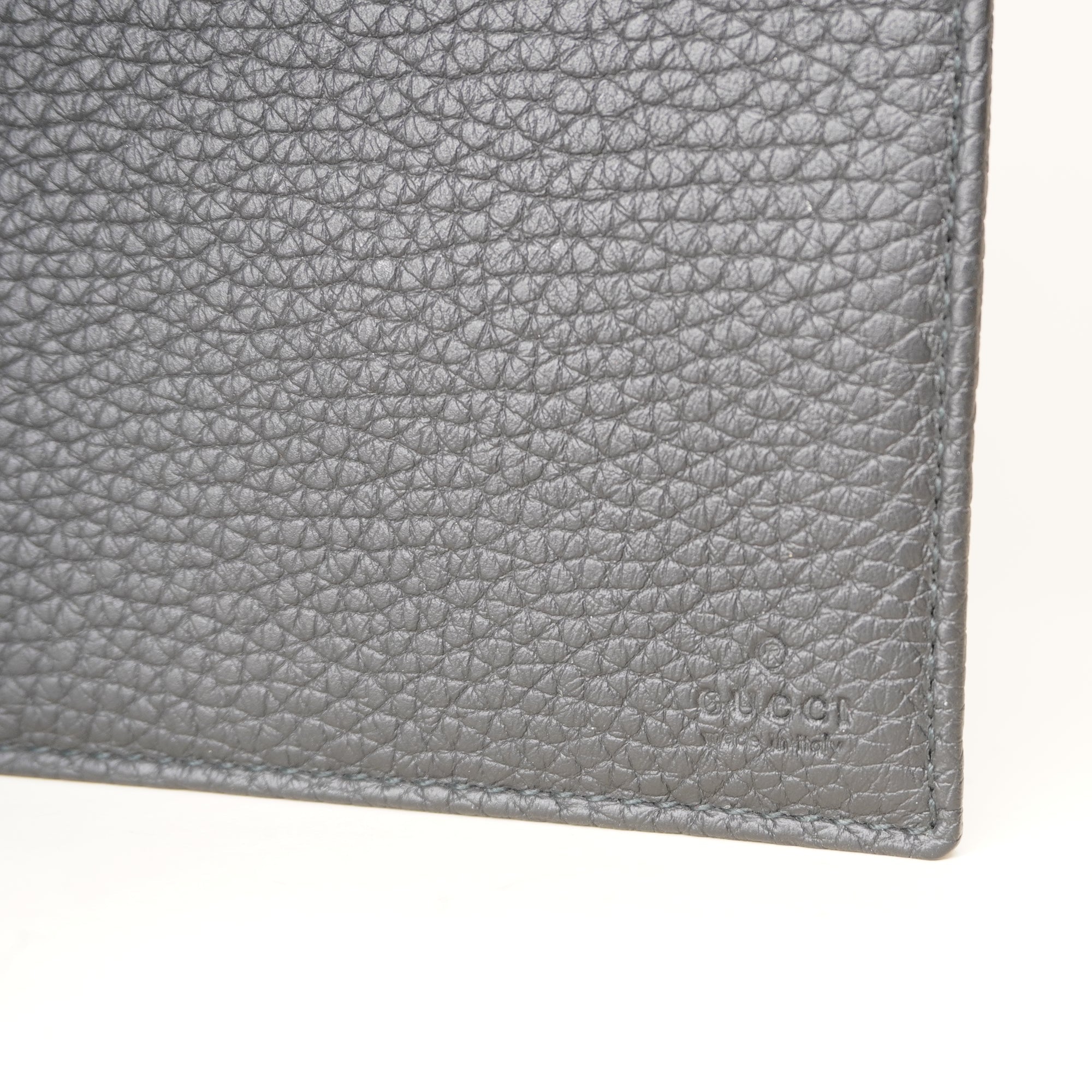 PRE-OWNED GG Black Grained Leather Bifold Man Wallet