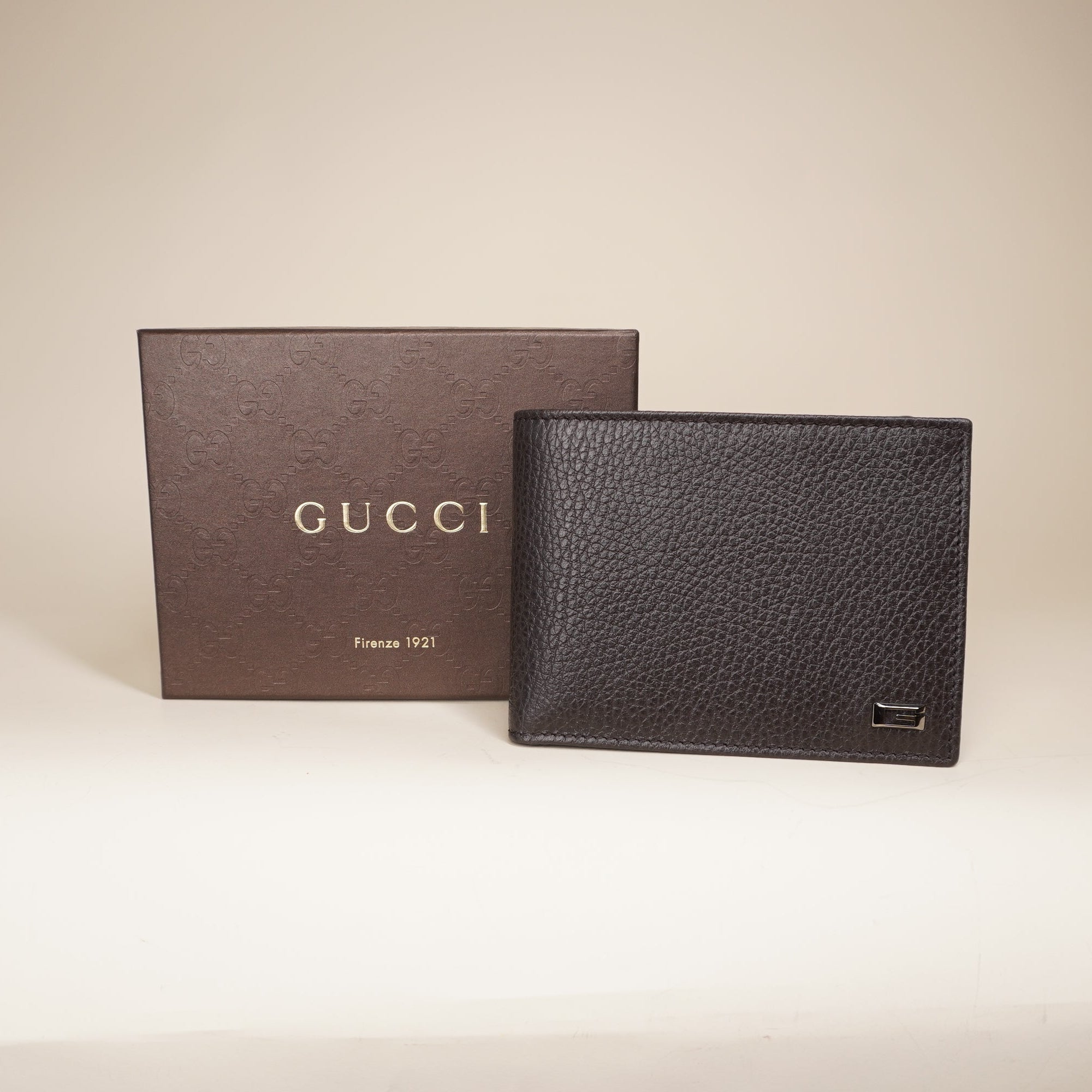 PRE-OWNED GG Dark Brown Calfskin Bifold Man Wallet