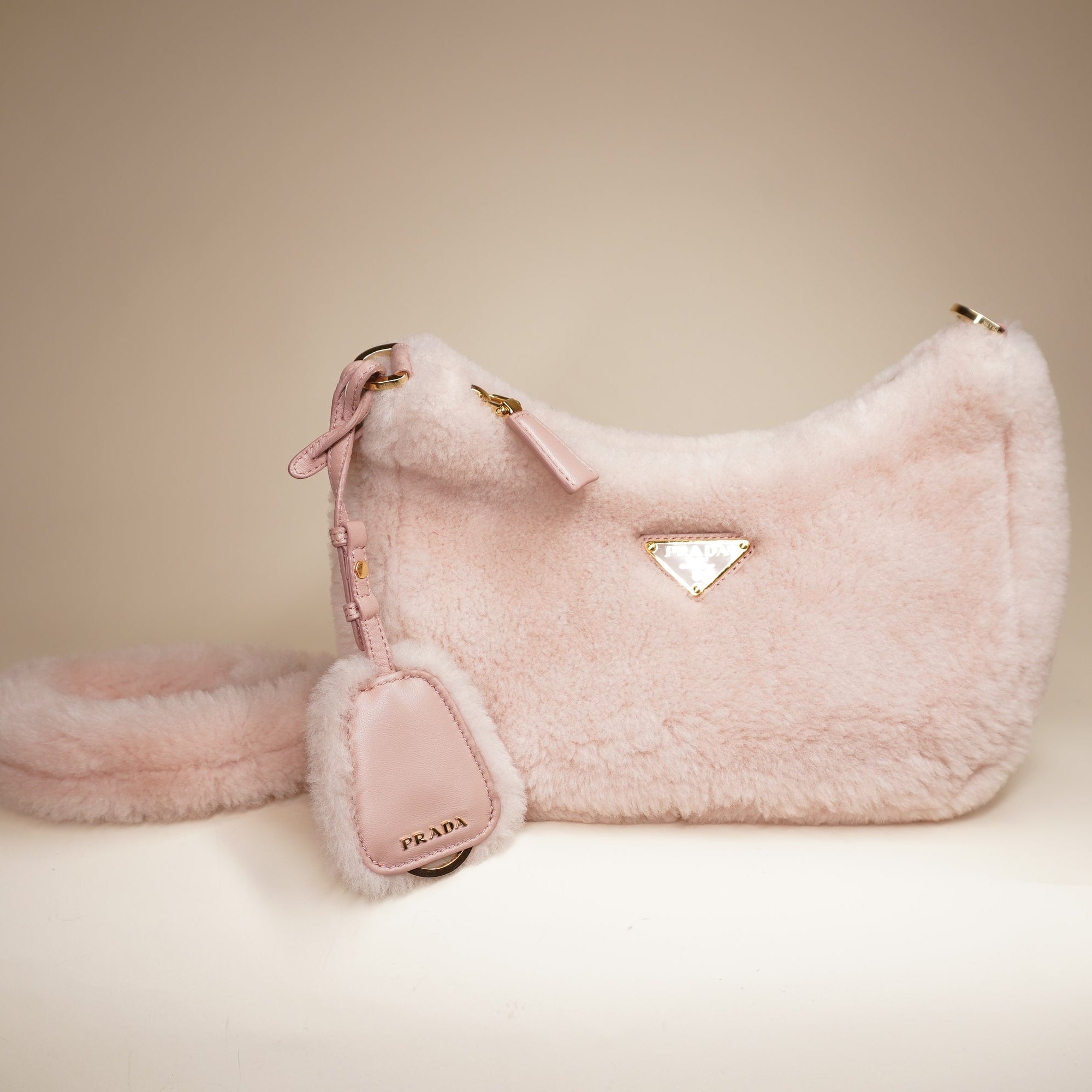 PRADA - Re-Edition Mini Shearling Pink Shoulder bag