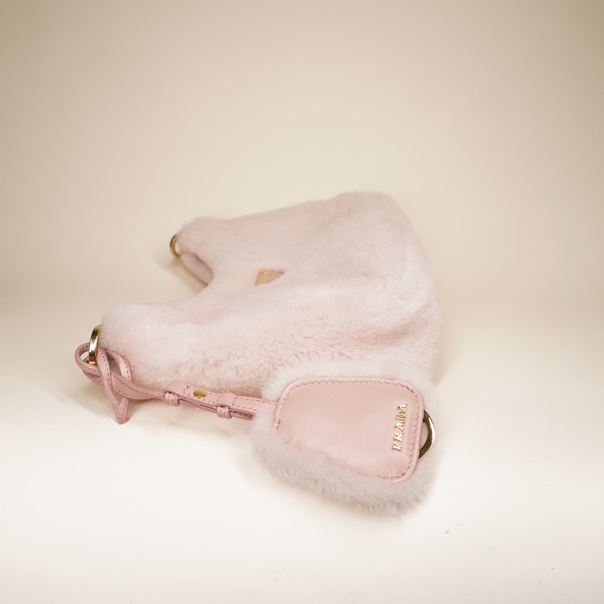 PRADA - Re-Edition Mini Shearling Pink Shoulder bag