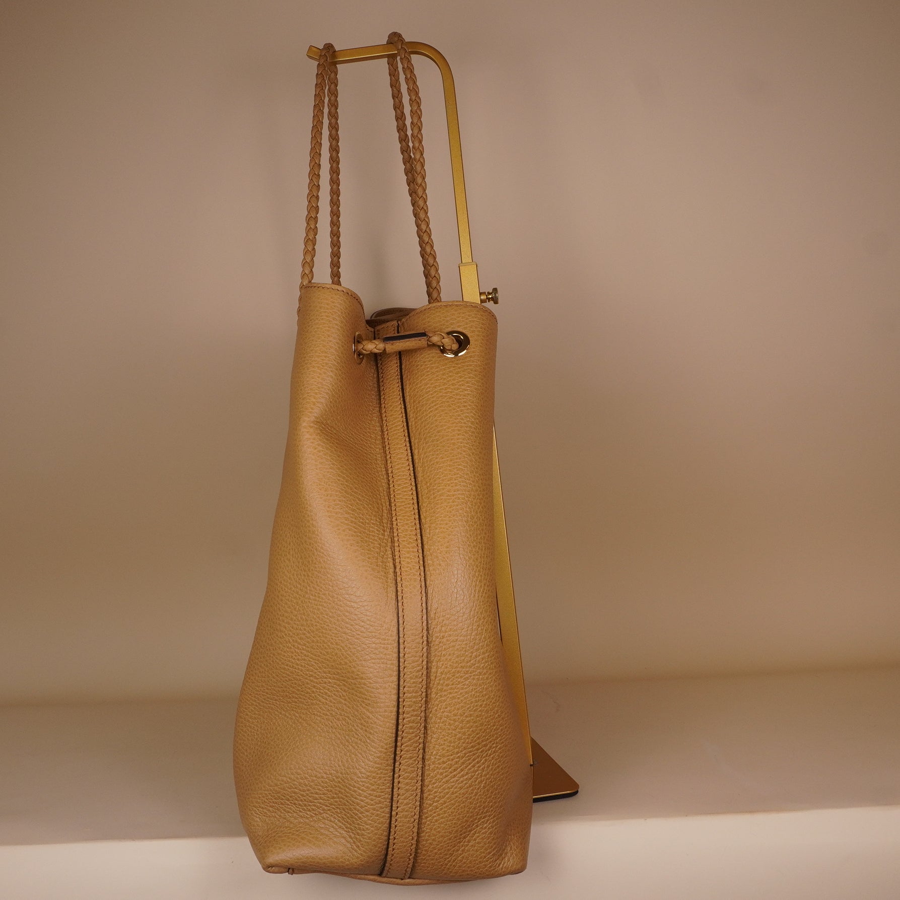 PRE-OWNED GG Leather Gifford Medium Tote